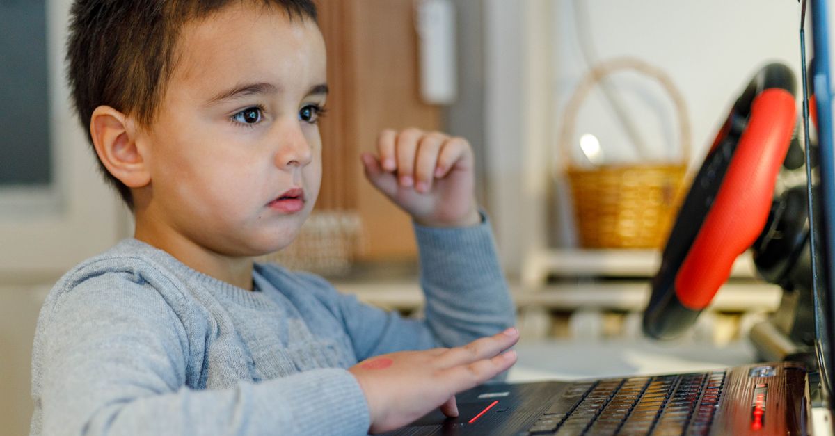 Écrans et enfants : les réponses aux questions que se posent les parents