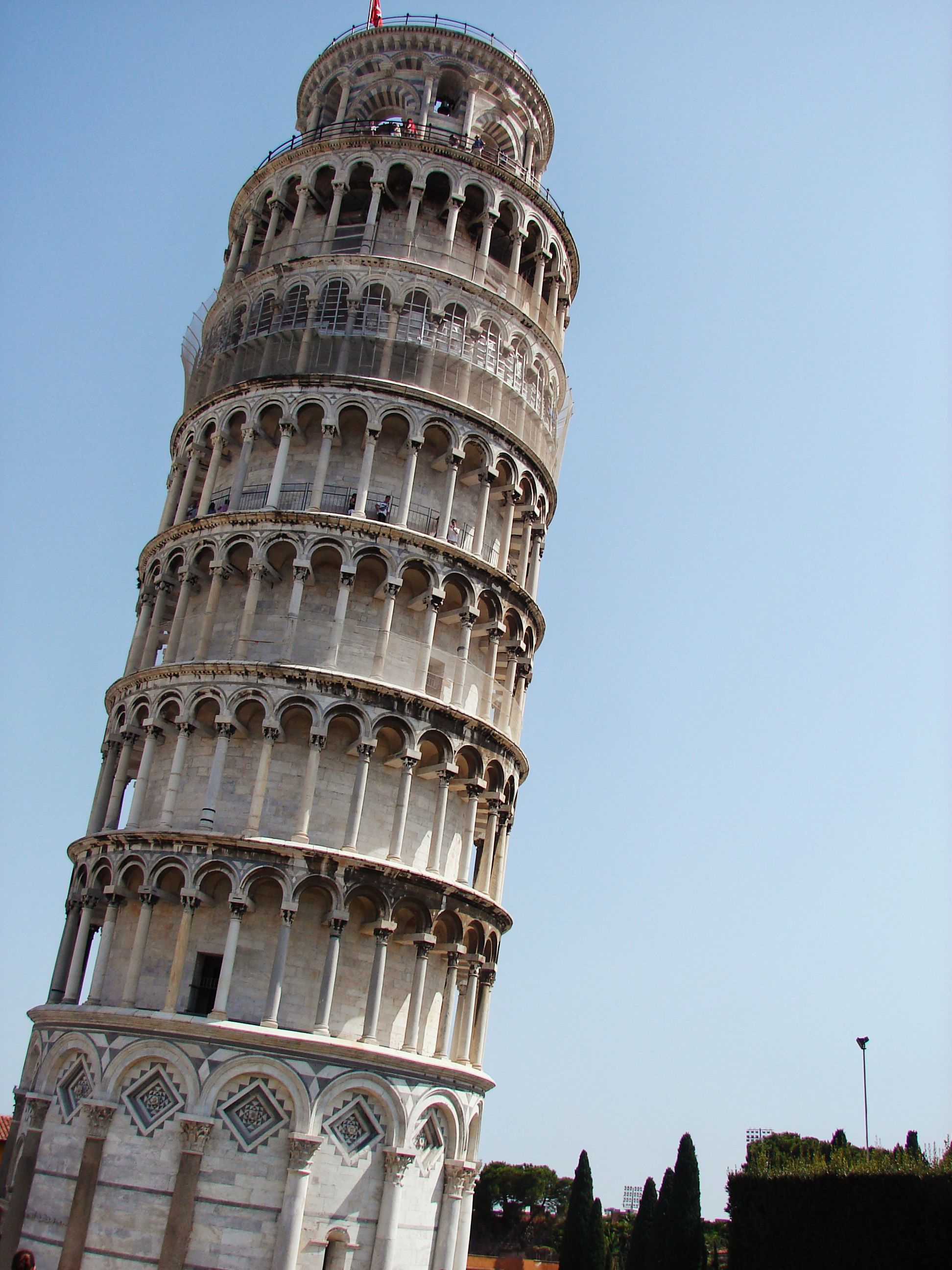 Iconic Leaning Tower of Pisa in Italy · Free Stock Photo