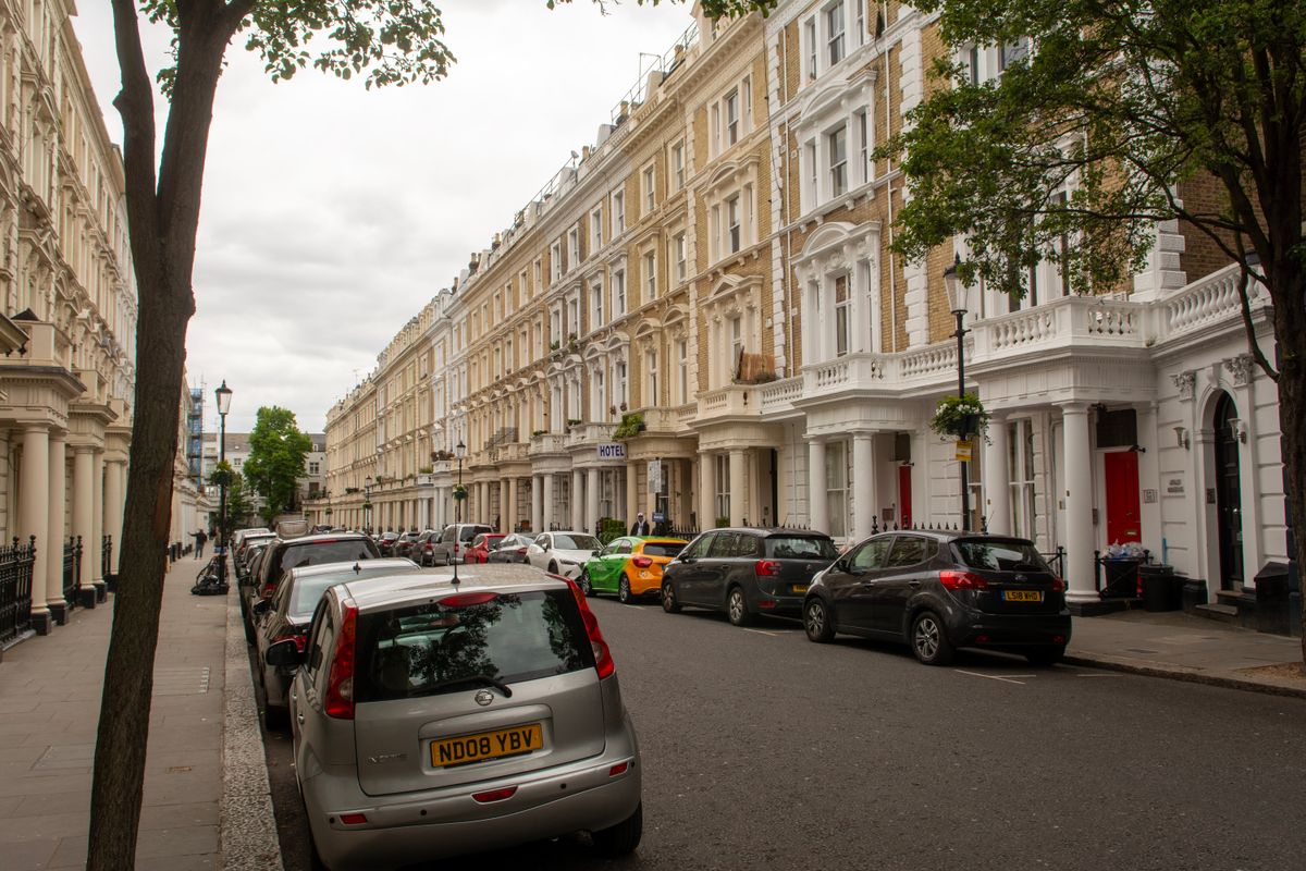 flat moves in Seven Sisters — Flat Moves in Seven Sisters — the working end of the job