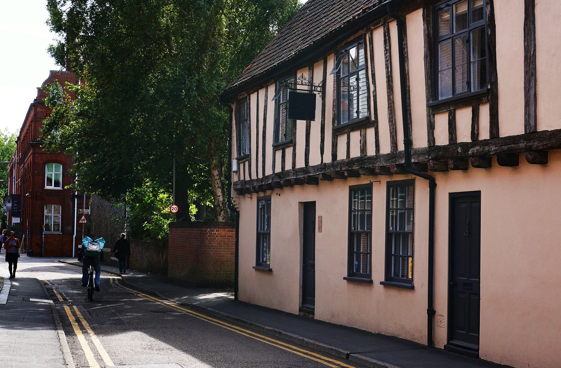 Colman's hardal kavanozları ve Norwich'teki eski fabrika