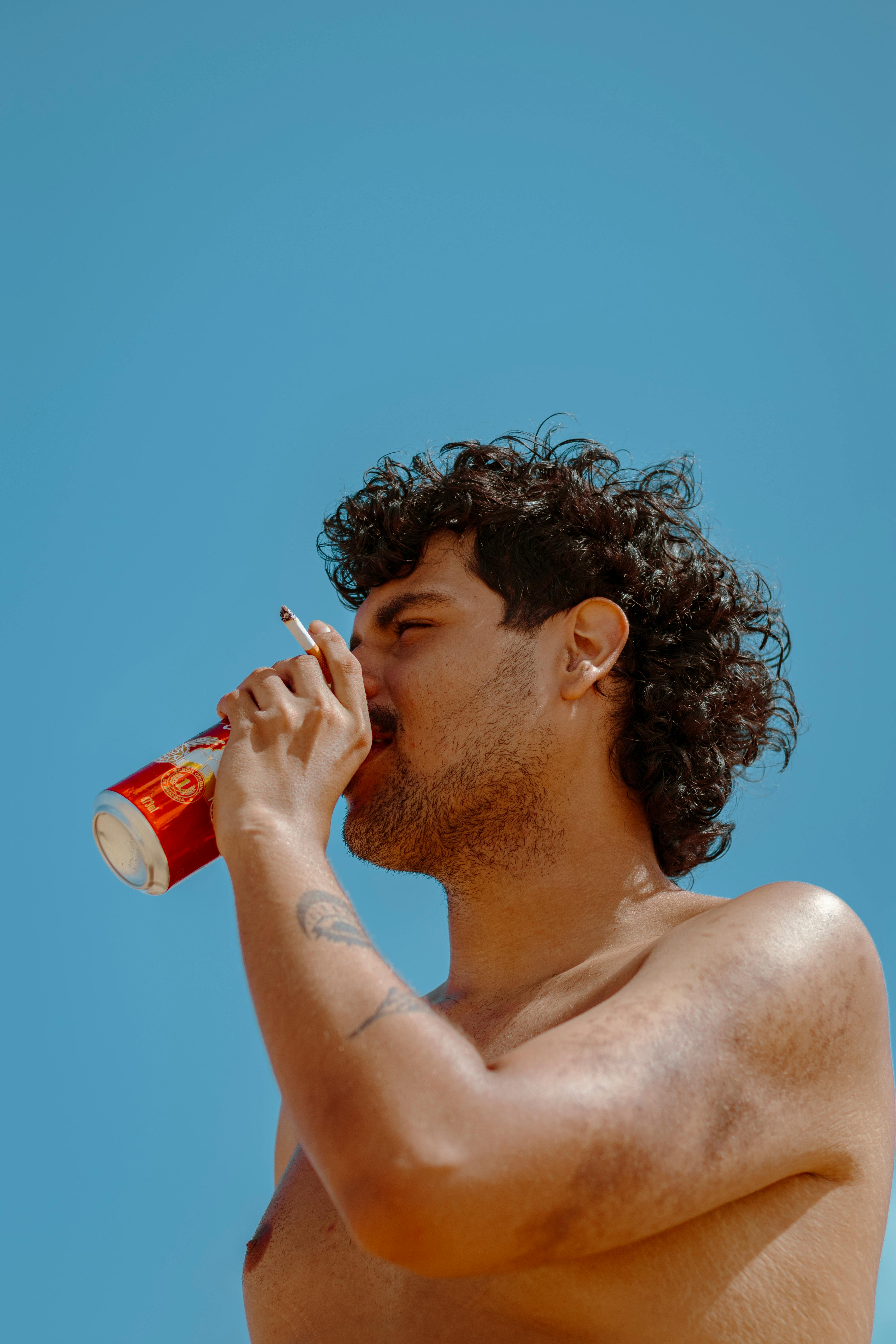 The Psychological Impact of Sharing and Receiving GIFs