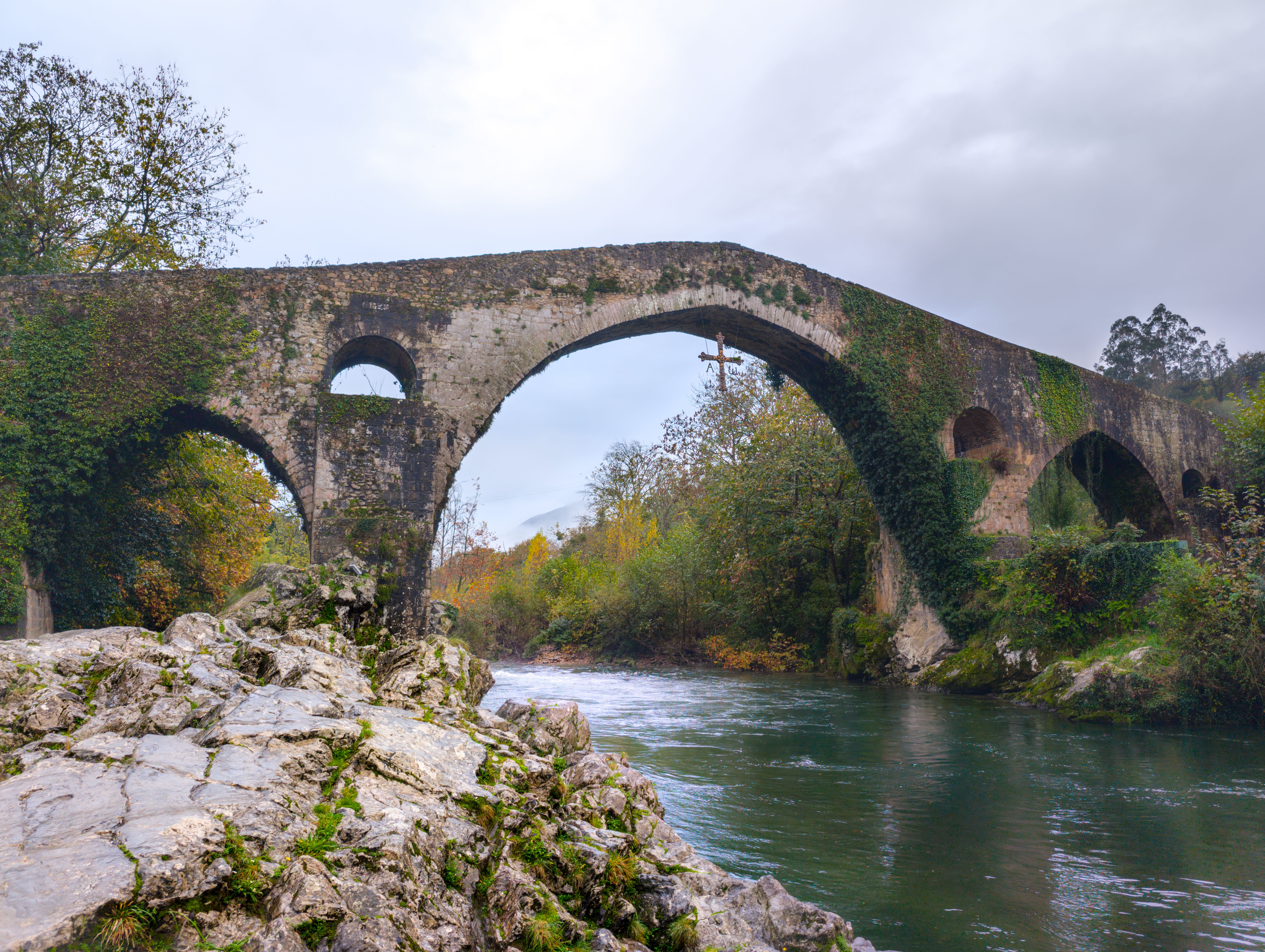 Puente Romano de La Cabrera Road