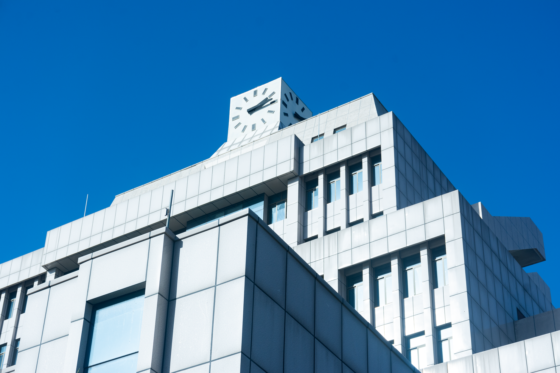BOJ Faces Challenges in Rate Hike Amid Takaichi Bond Market Issues