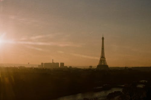 Chụp ảnh Thang độ Xám Về Tháp Eiffel