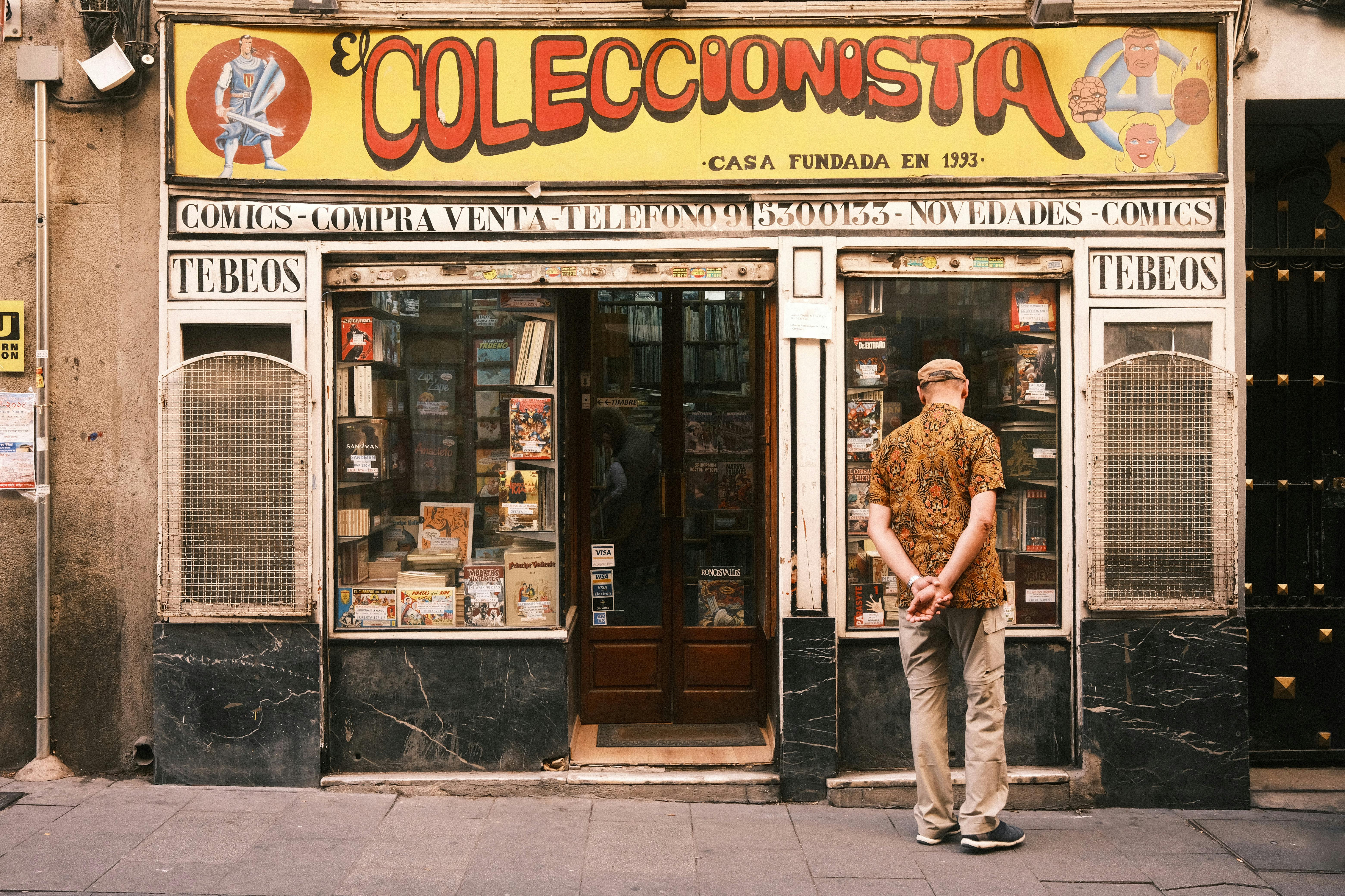 vintage comic storefront in madrid spain