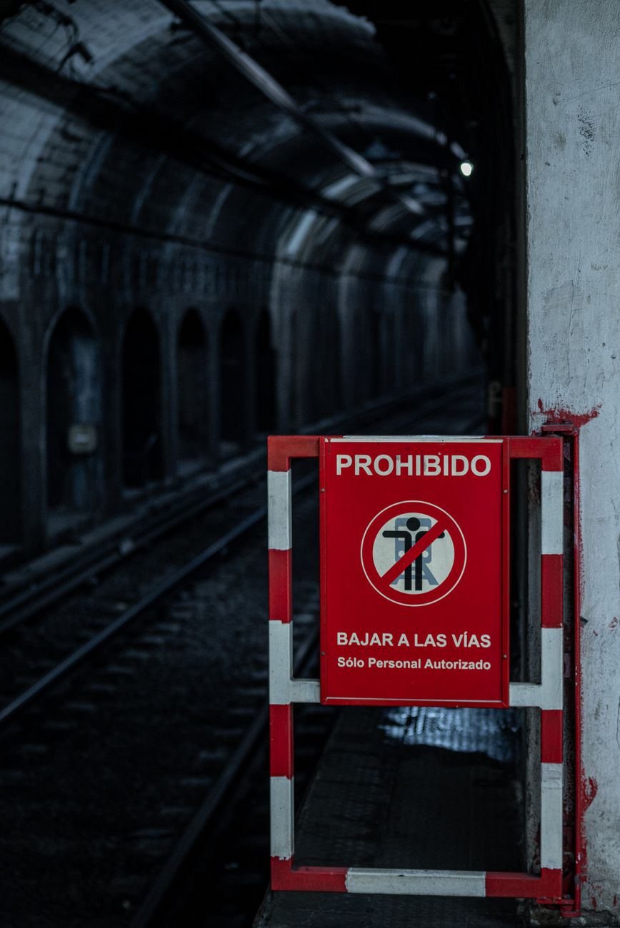 Señales de Obligación: Dirección, Sentido y Uso Obligatorio en la Vía – Análisis y Recomendaciones para Conductores