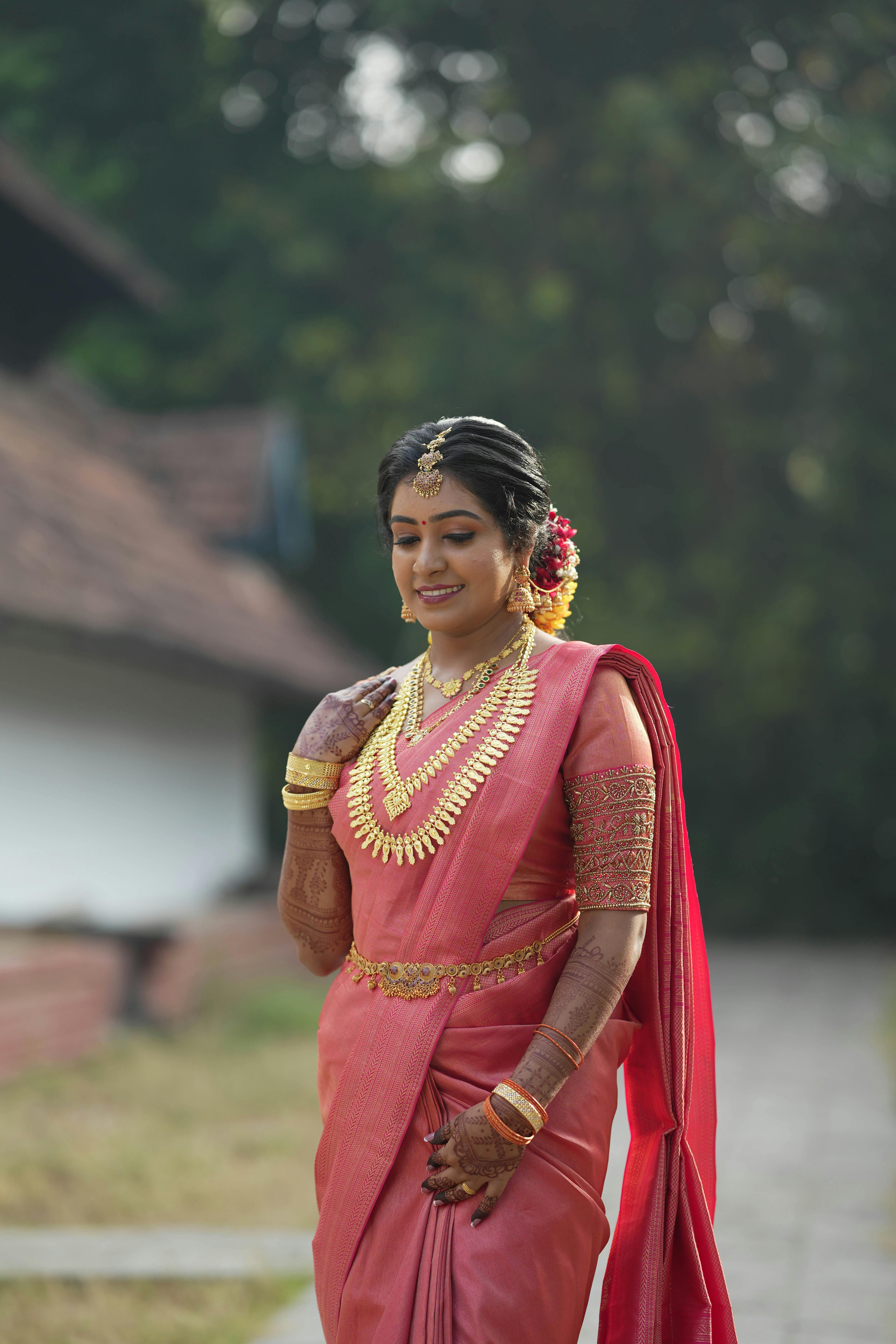 elegant bride in traditional kerala attire