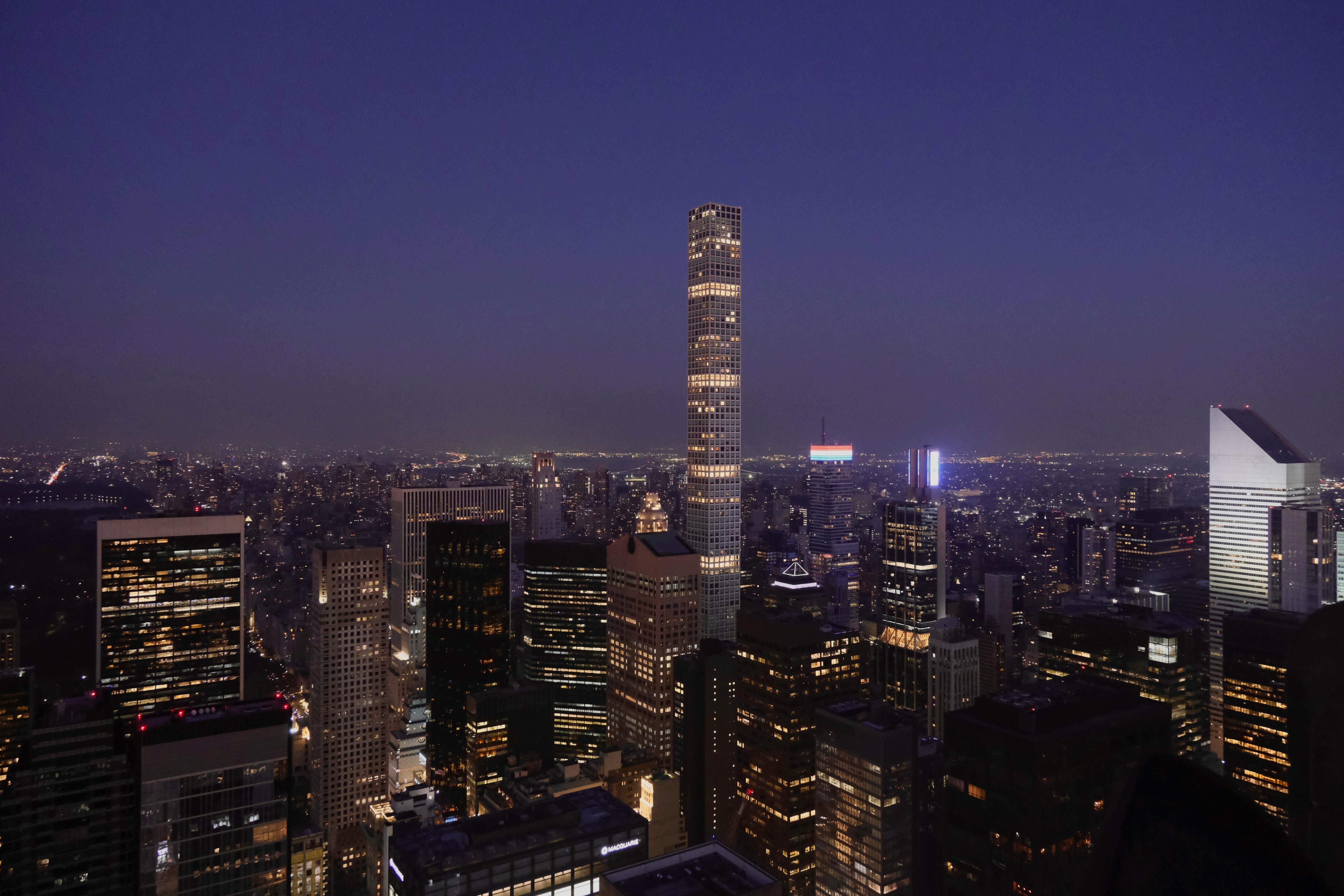 뉴욕 맨해튼 스카이라인 - 빌리어네어스 로우 부동산 투자 2026