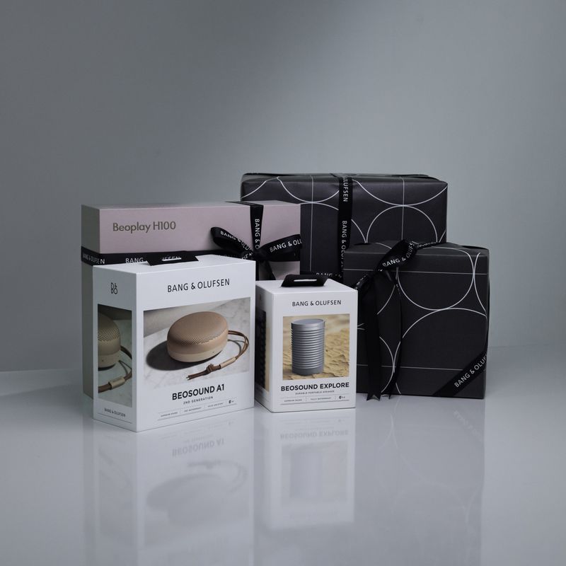 Premium bluetooth speakers with elegant gift packaging for corporates