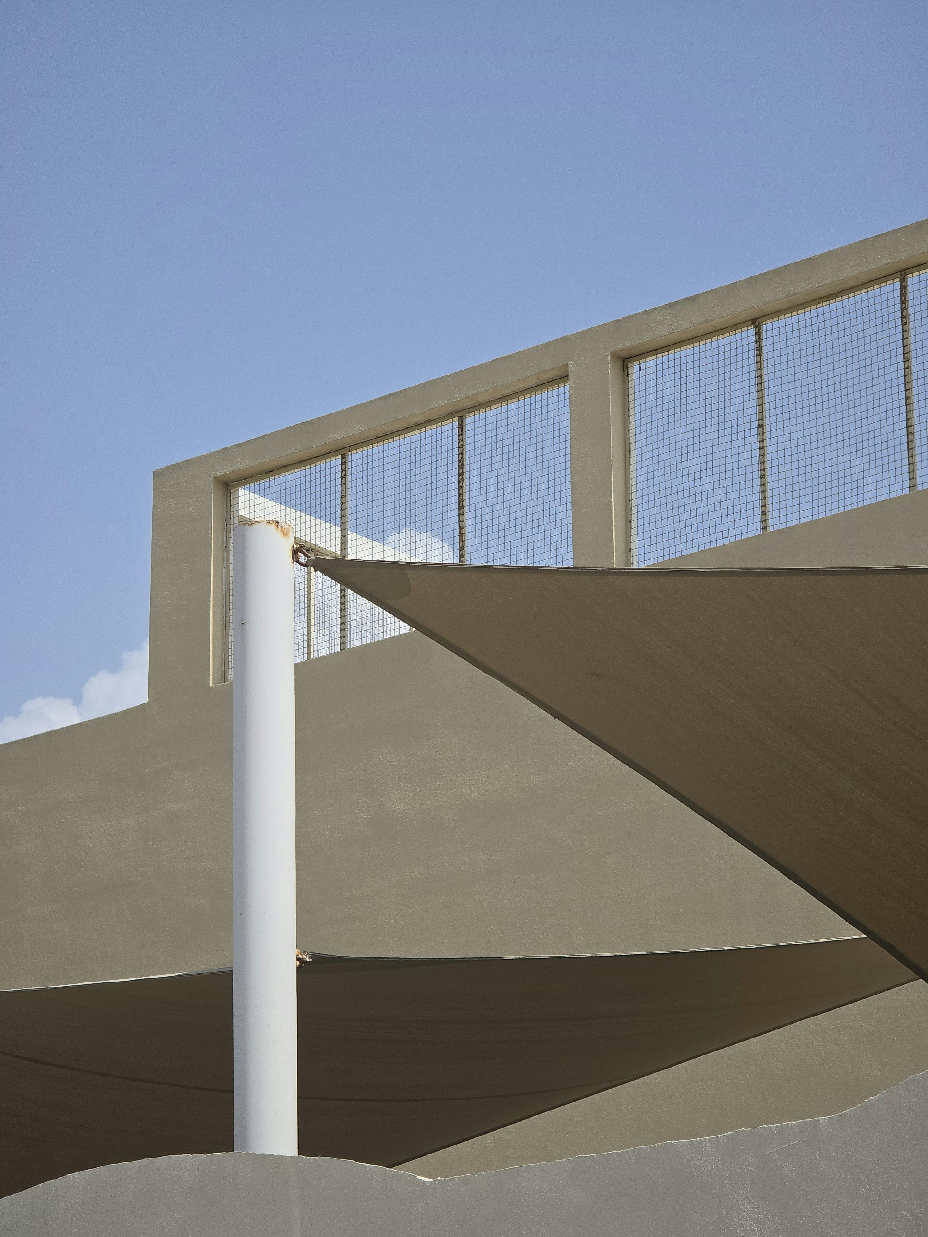 free-photo-of-minimalist-architecture-in-dubai-urban-landscape.jpeg?auto\u003dcompress\u0026cs\u003dtinysrgb\u0026dpr\u003d1\u0026w\u003d500