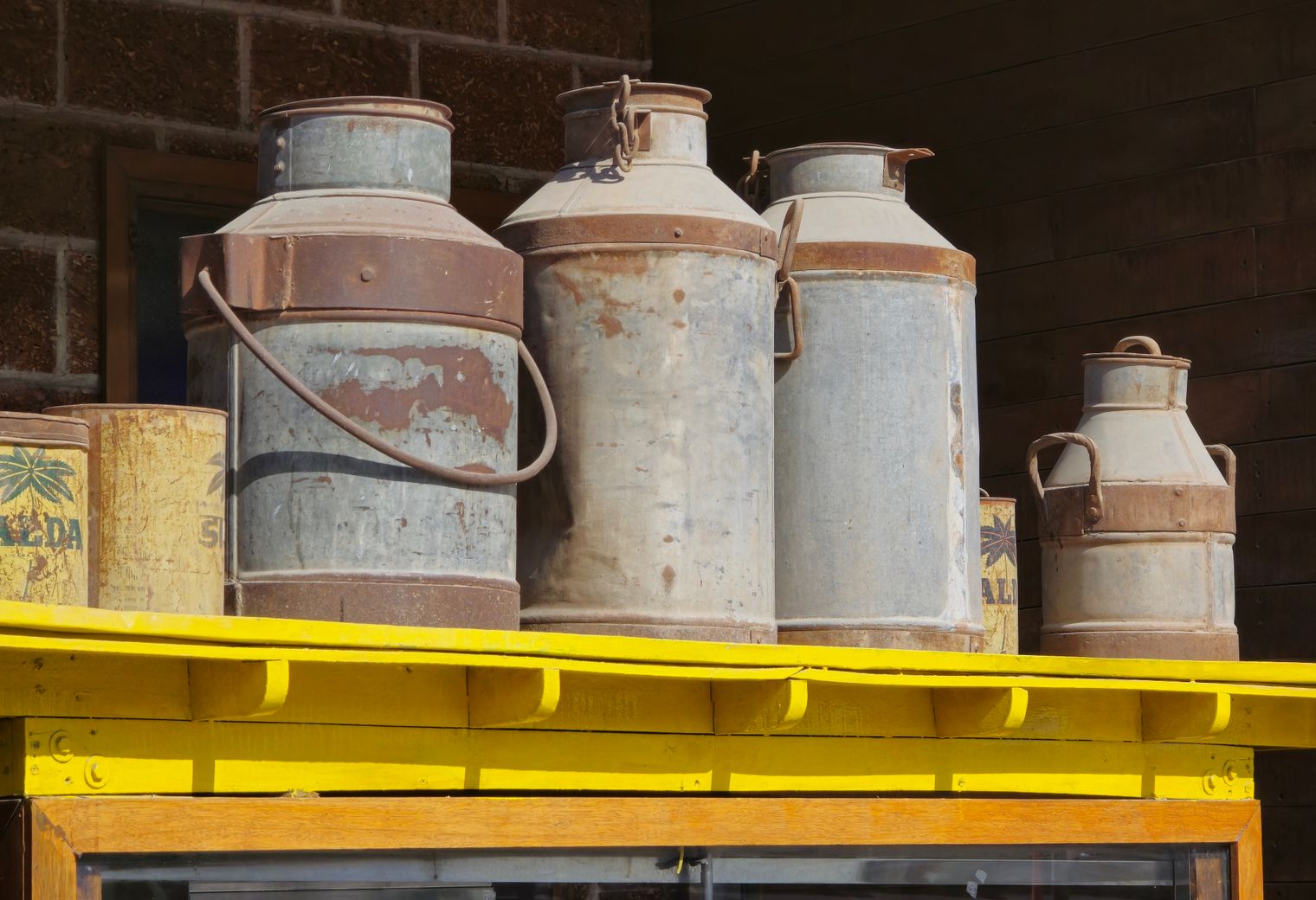 Scone — belongings being loaded for transport to storage