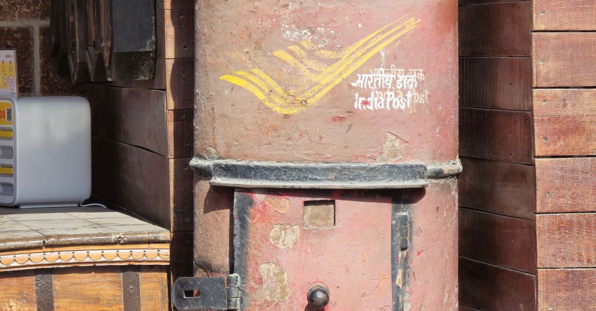 Indian Post Box Structur Vintage Indian Post Box in Rustic Setting · Free Stock Photo