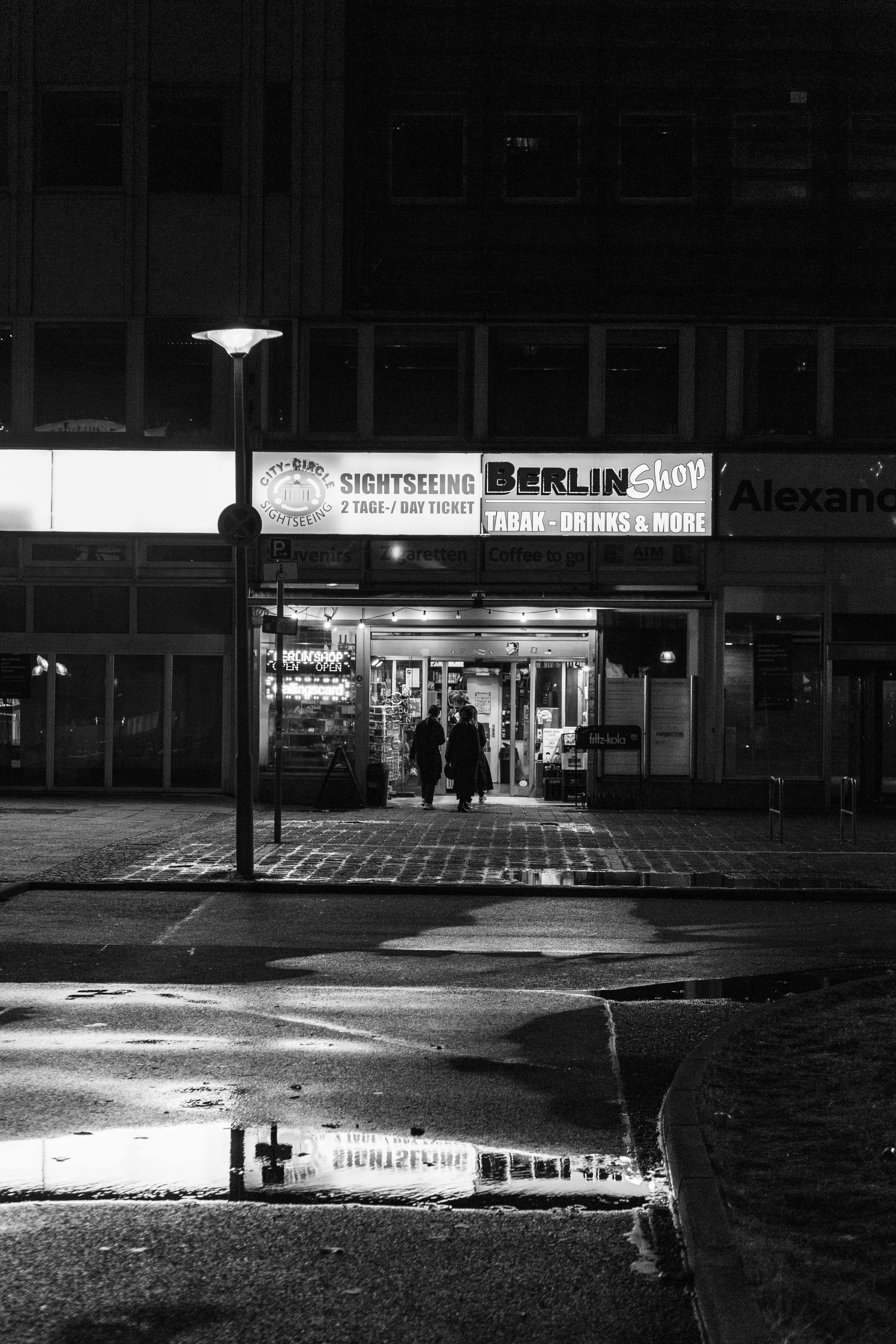 night scene in berlin urban street photography