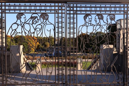Vigeland sculpture park walk — Oslo