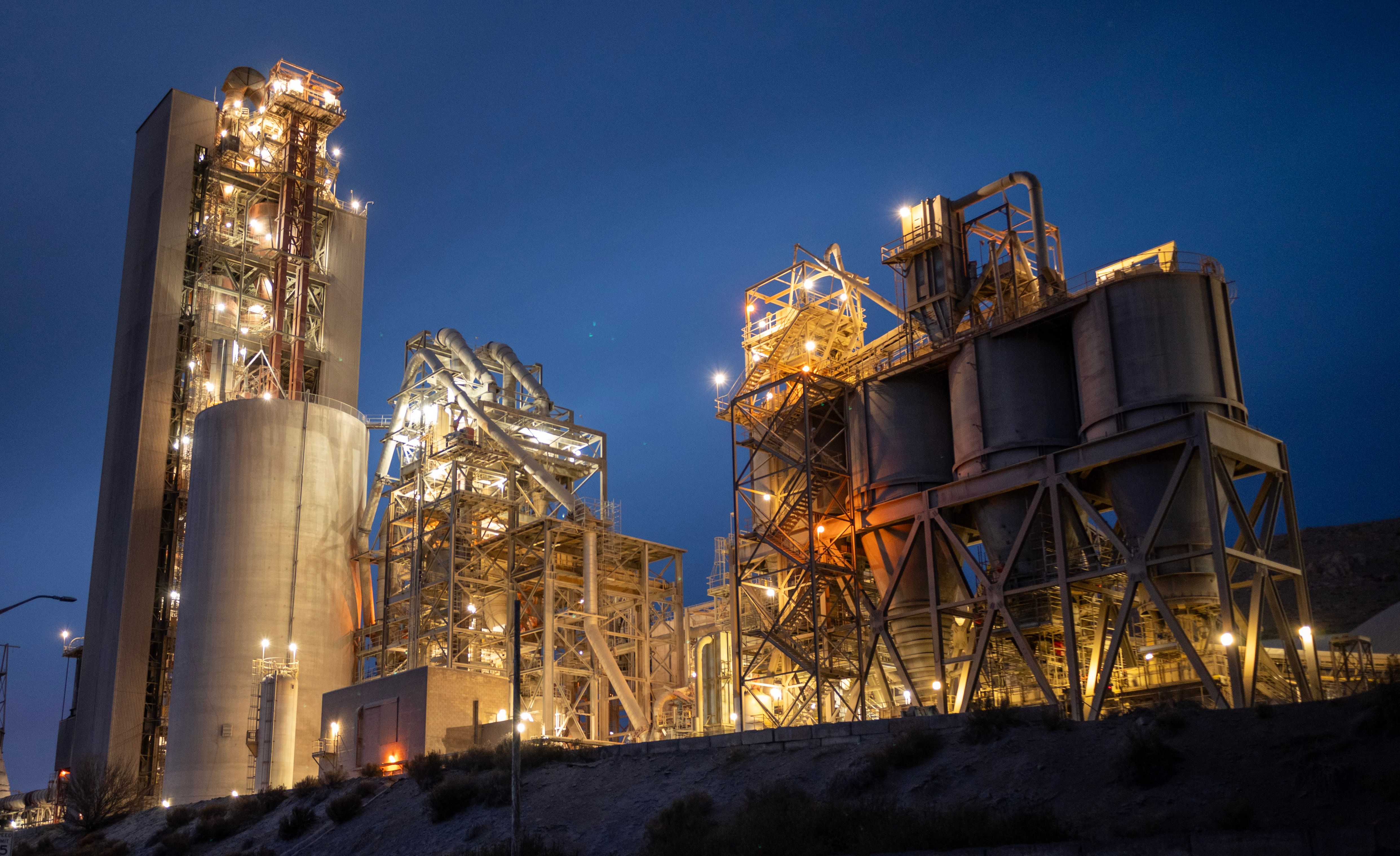 Cement Plant Photos, Download The BEST Free Cement Plant Stock Photos & HD  Images
