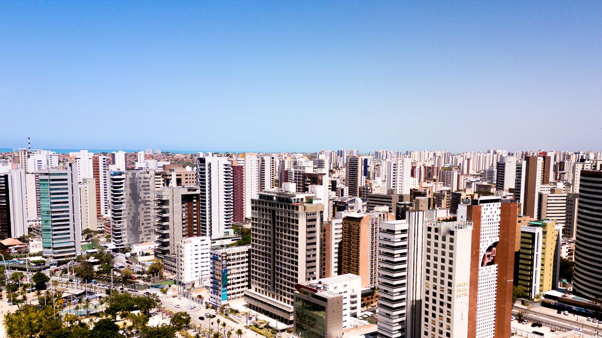 Prédios da Aldeota, bairro com mais empresas ativas de Fortaleza