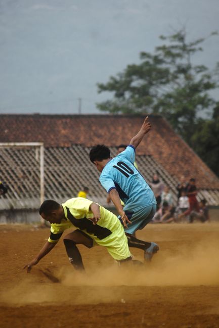 <b>Perjuangan di Puncak: Lebih dari Sekadar Bermain Game</b> <b>Perjuangan di Puncak: Lebih dari Sekadar Bermain Game</b>