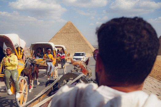 Giza pyramids with an Egyptologist — Cairo