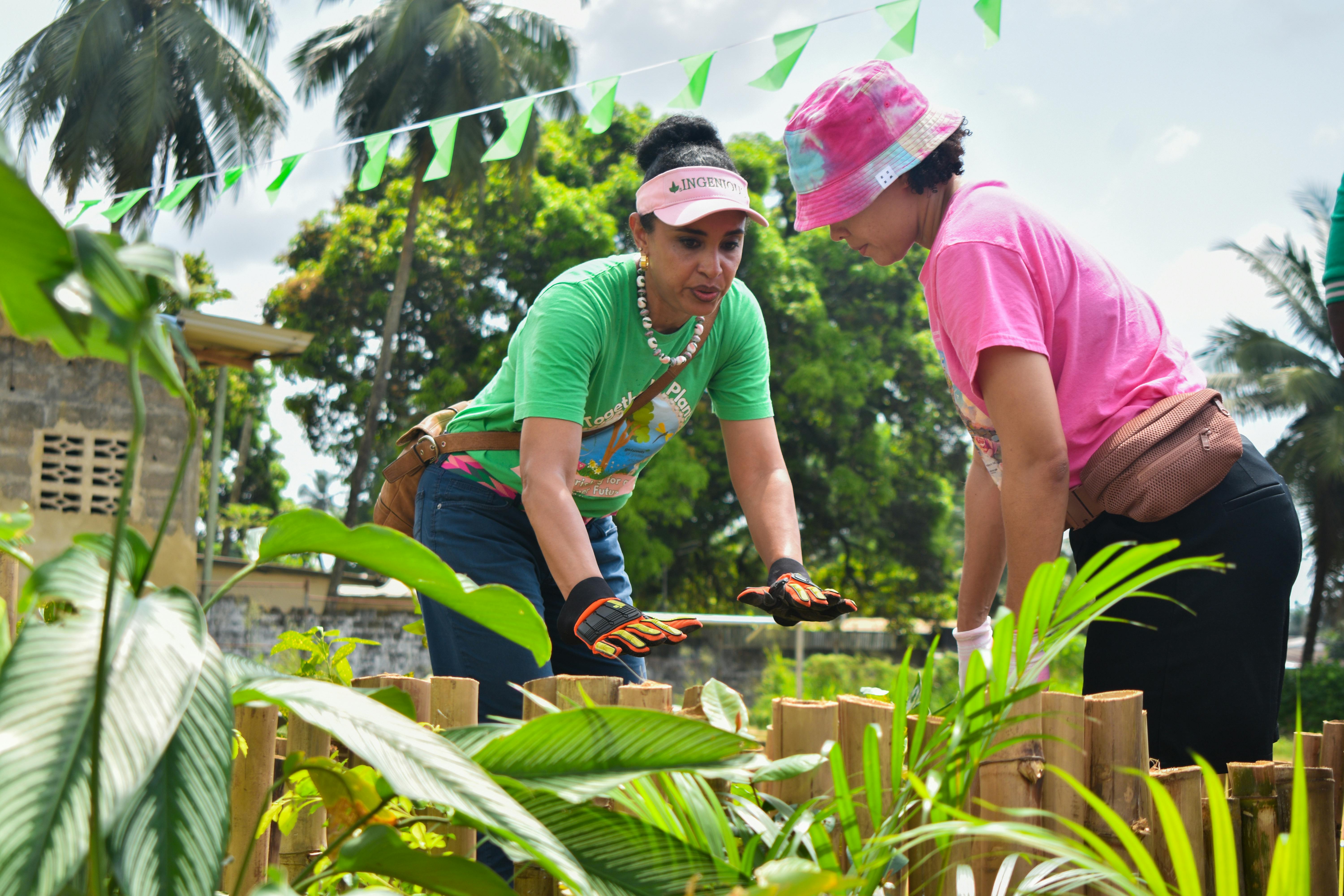 Gardening gloves are a non-negotiable — here are the best ones — Photo by B. Aristotlè Guweh Jr on Pexels
