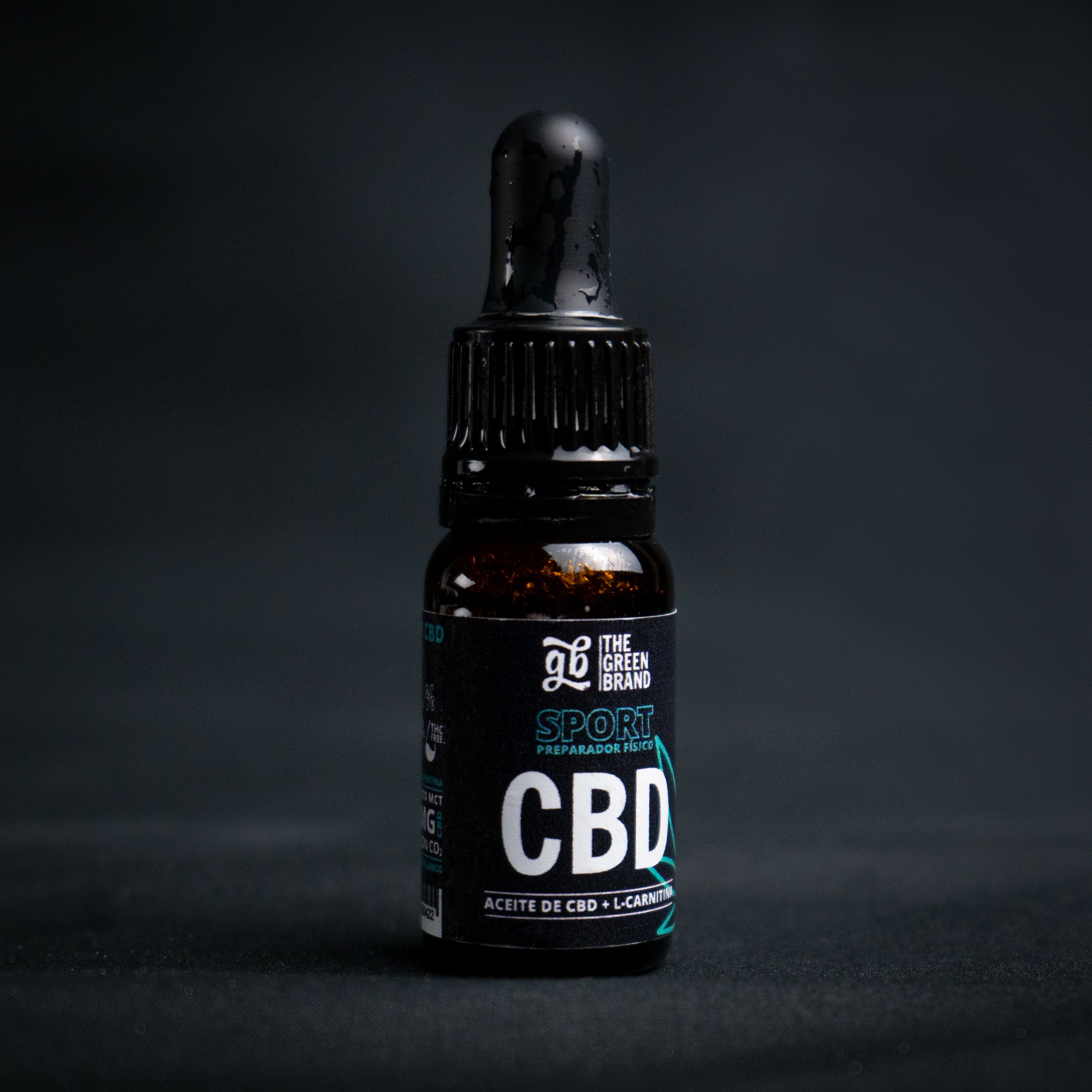 High-quality CBD oil designed for sports recovery and well-being.