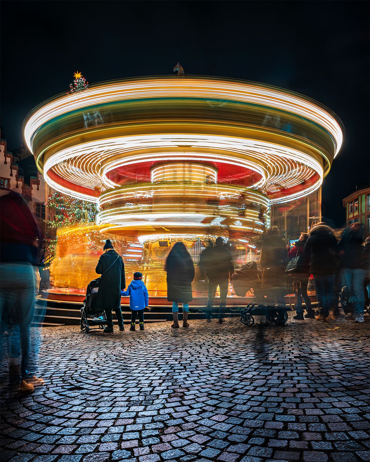 Vibrant Night Carousel Scene in Frankfurt · Free Stock Photo