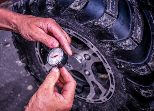 Free stock photo of dirt, hand, measuring