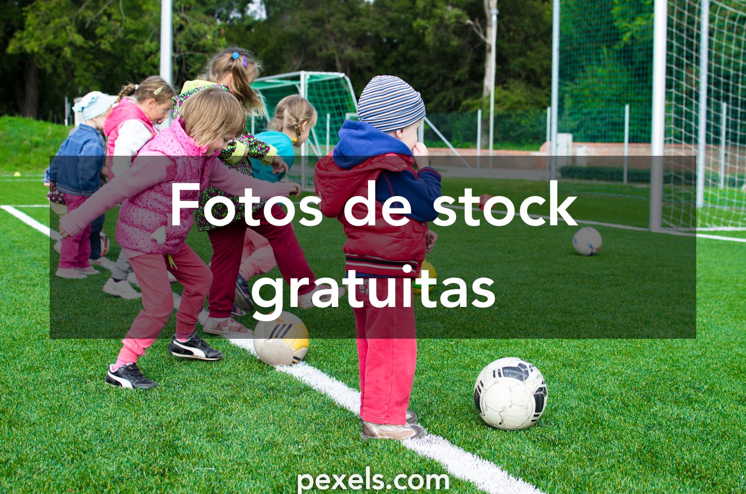 34.900+ Futebol Infantil fotos de stock, imagens e fotos royalty-free -  iStock