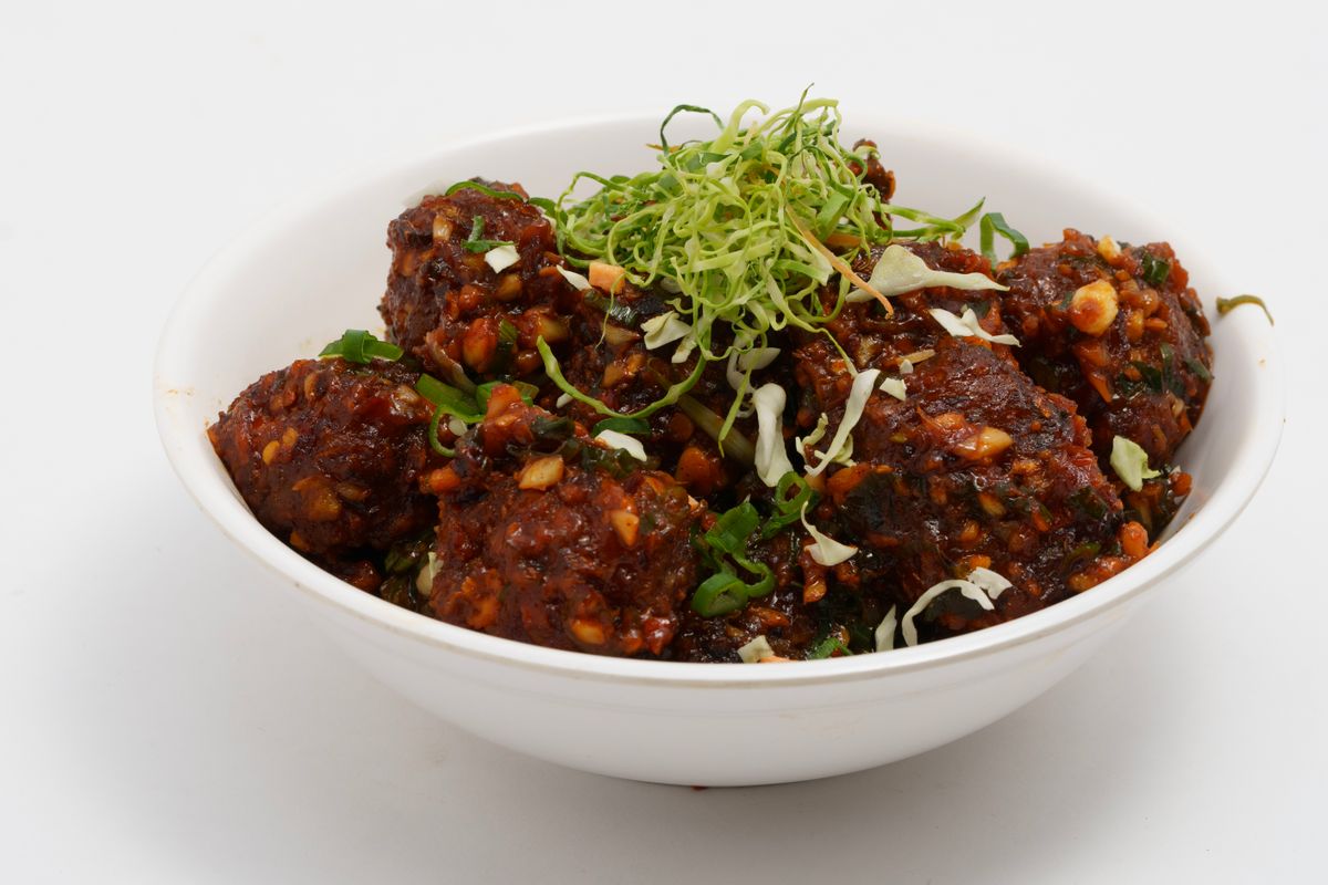 Veg Manchurian (Dry/Gravy)