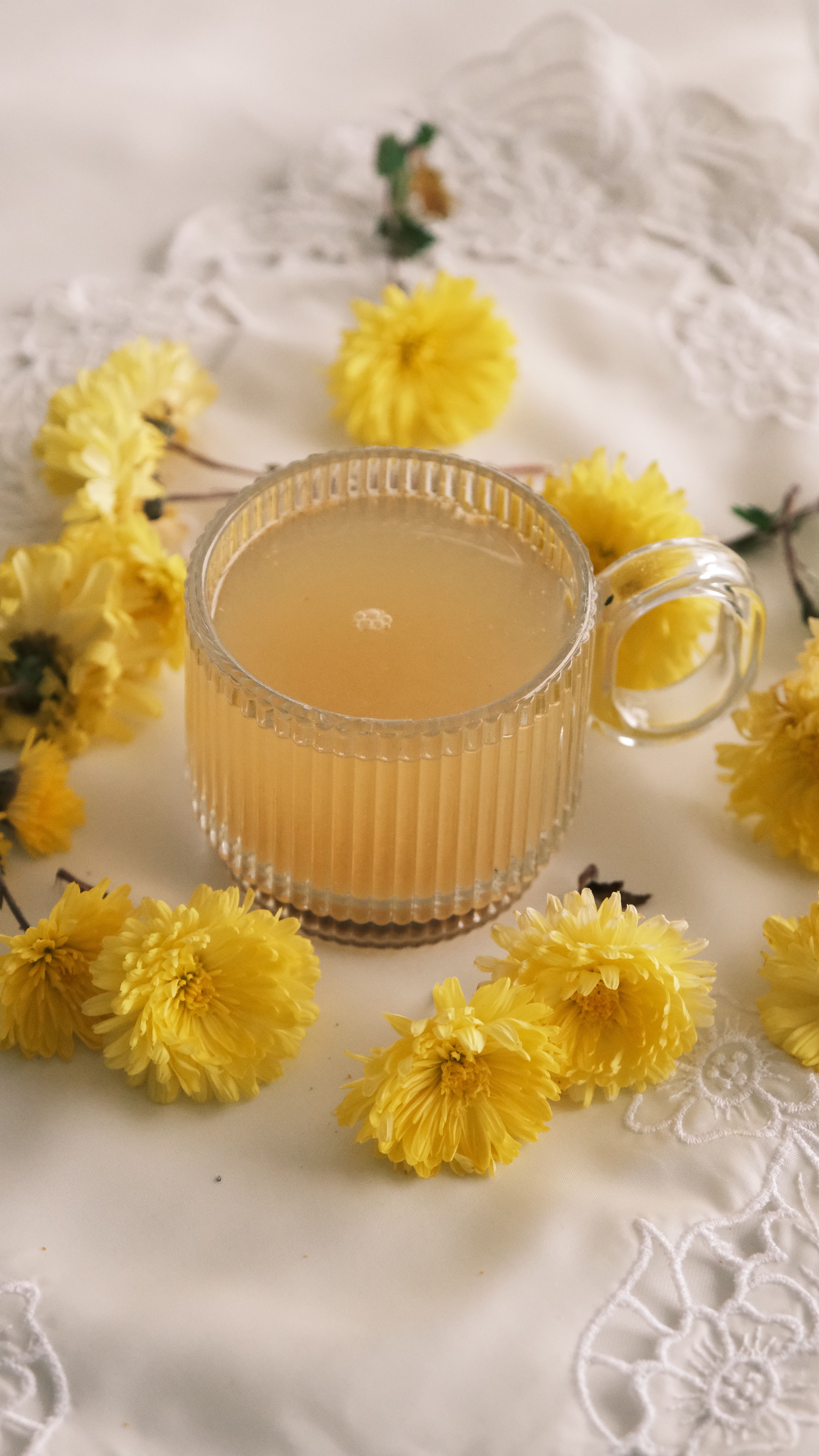 Consulting a doctor about cumin water precautions for thyroid health and weight loss.