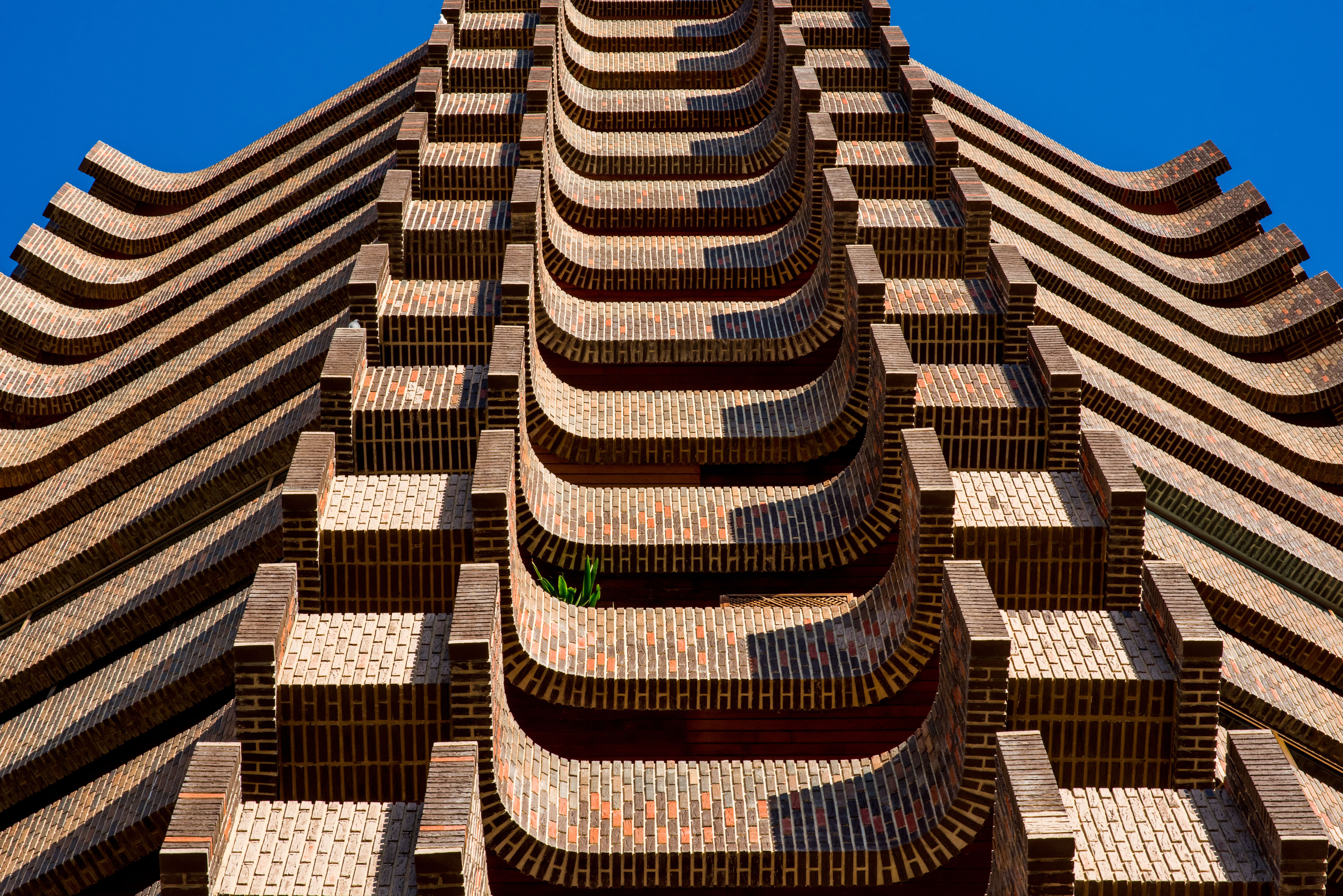 Abstract Architectural Structure with Geometric Patterns · Free Stock Photo