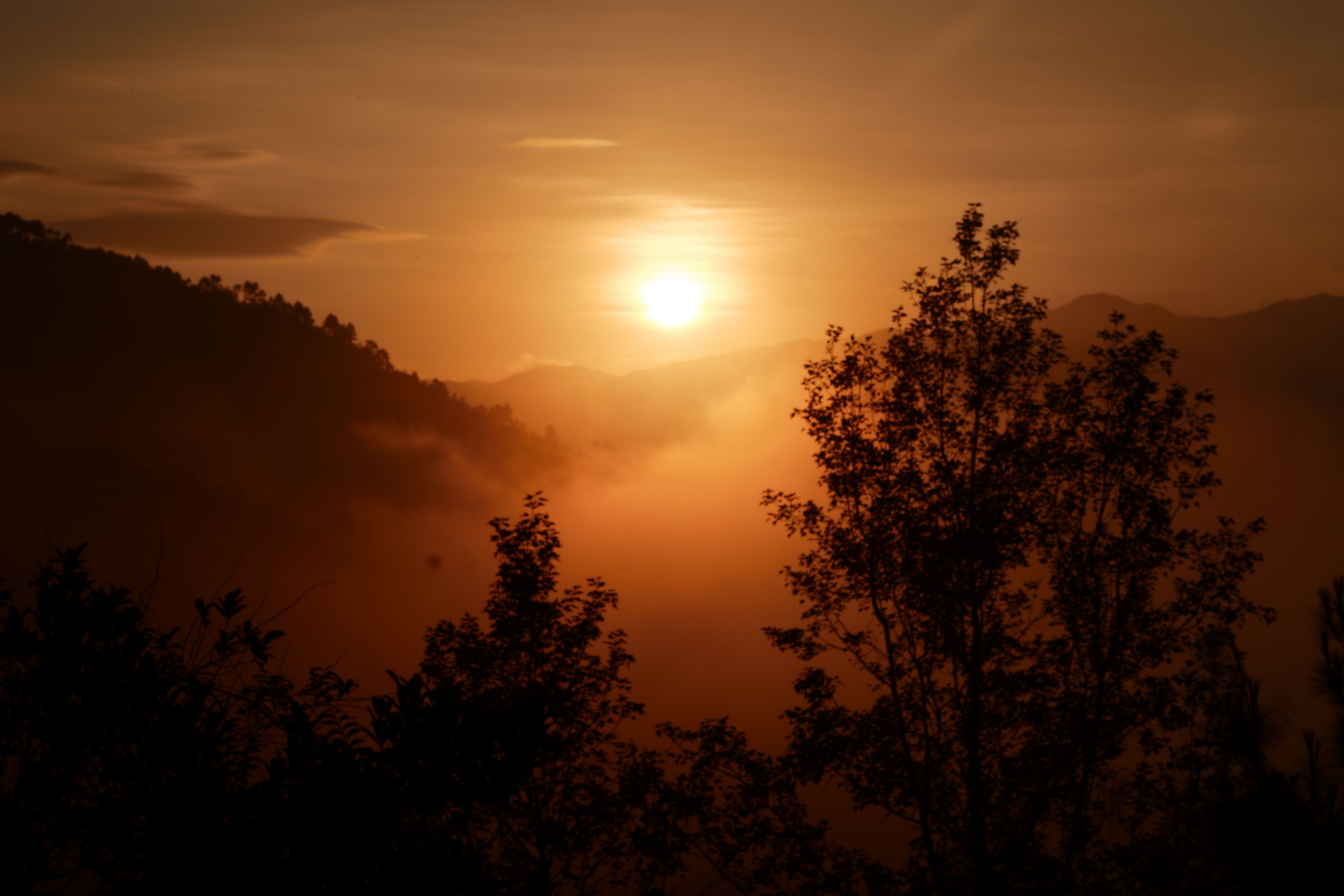 Sunset Over Misty Mountains in Quảng Ninh · Free Stock Photo