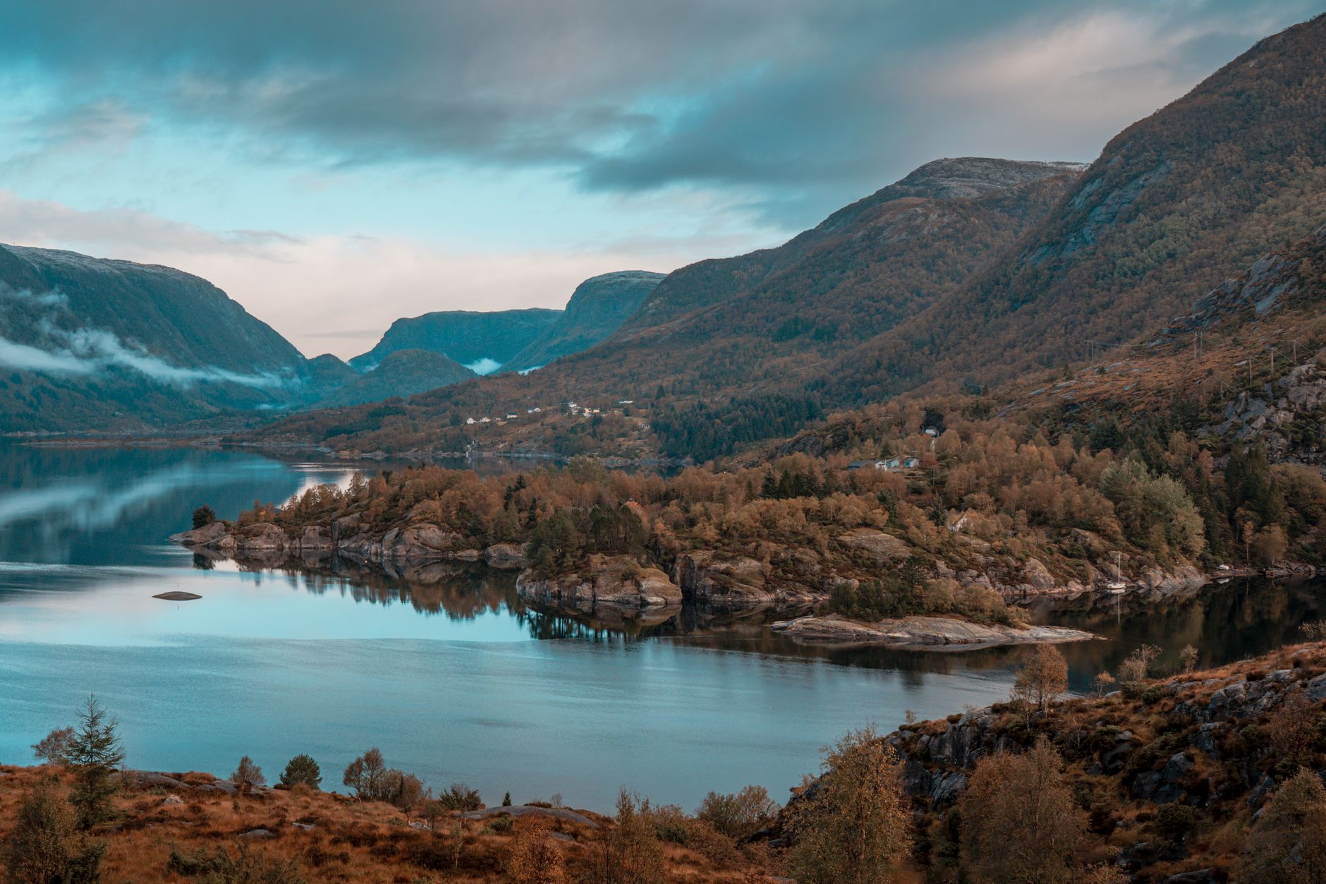 The Best Places to Travel in October: Shoulder-Season Escapes and Autumn Wonders