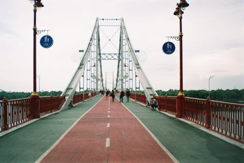 免费 白天的桥梁照片 素材图片