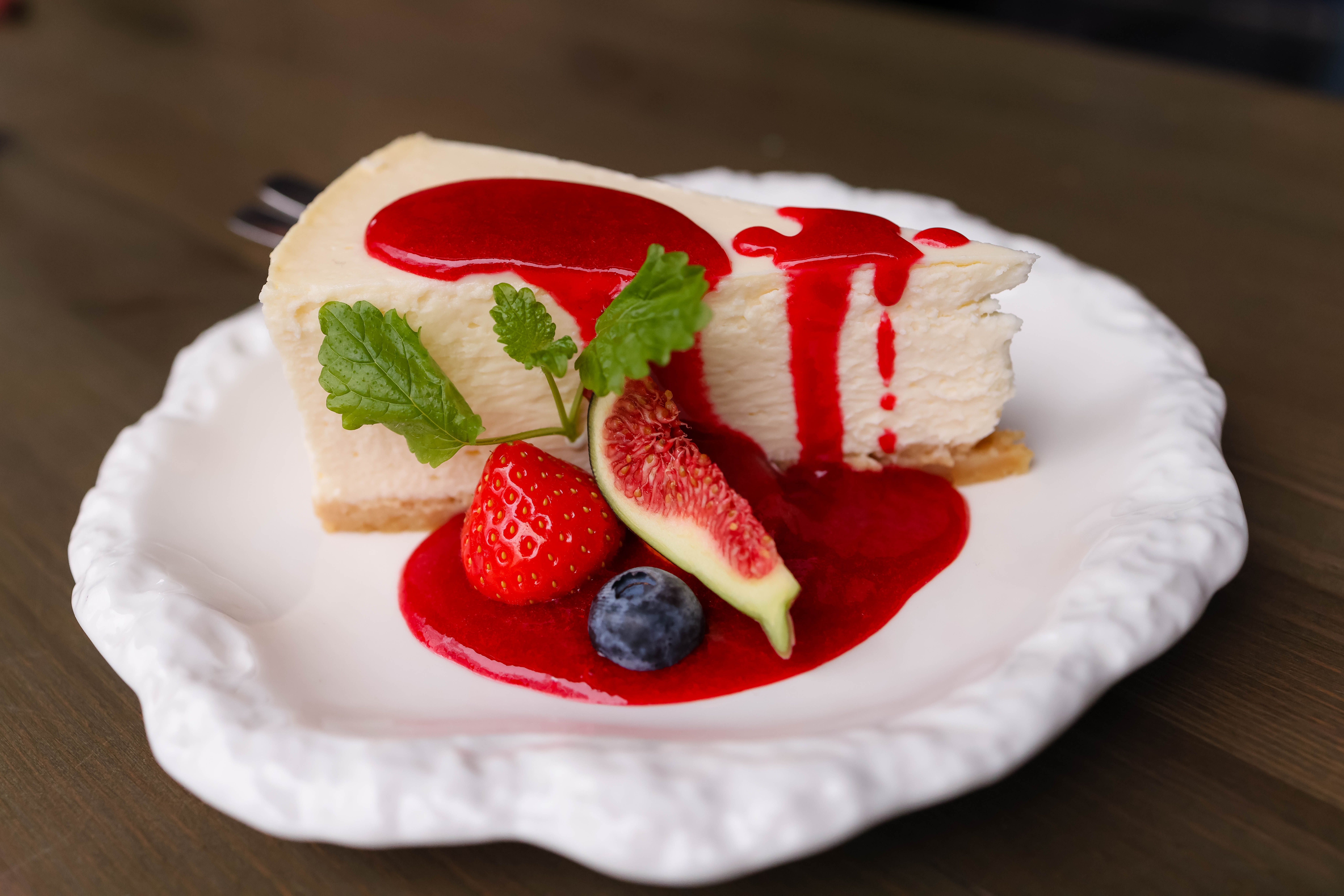 Honey Cheesecake with Toasted Almonds