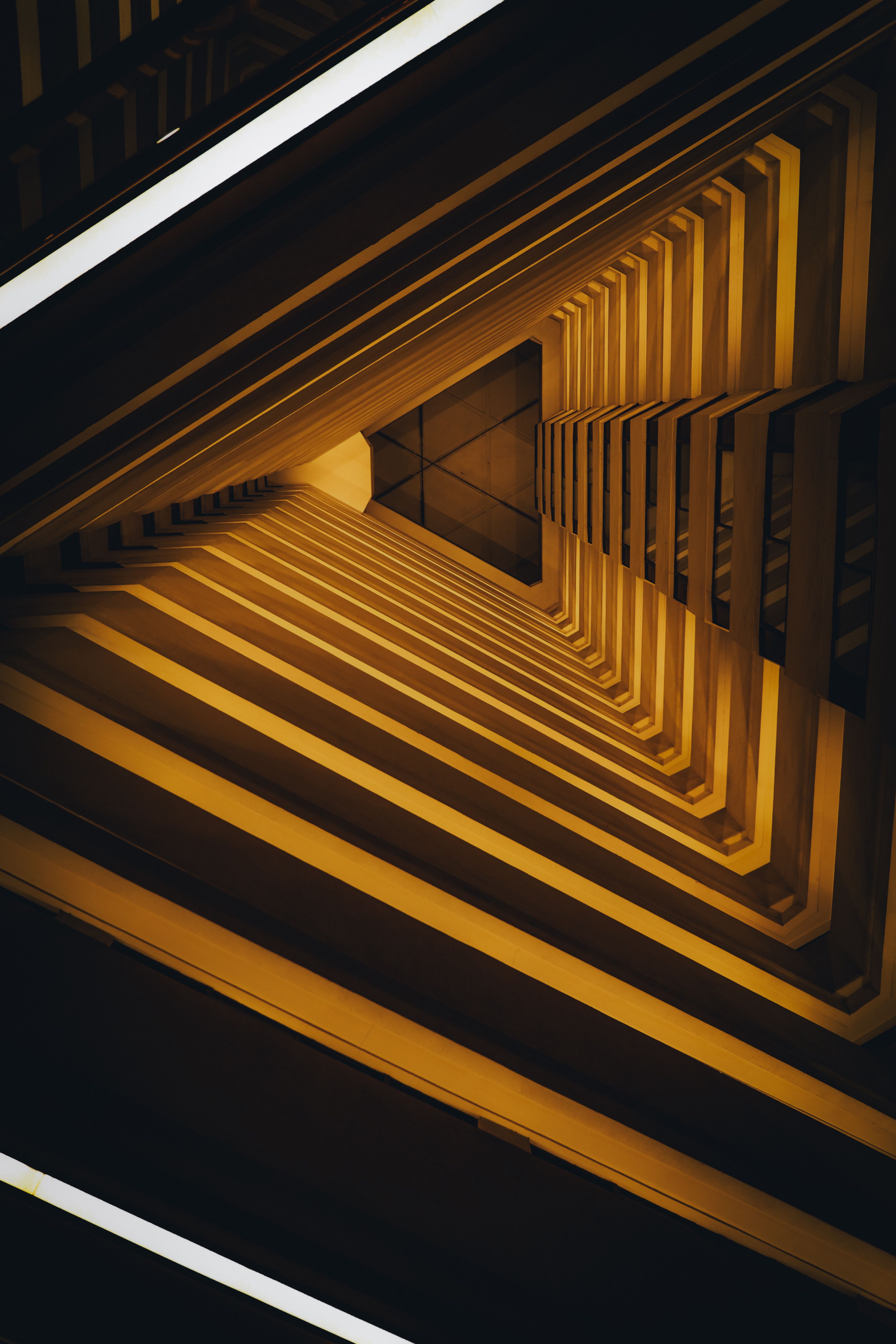 Interior Arquitectónico Abstracto Con Iluminación Cálida · Foto de ...