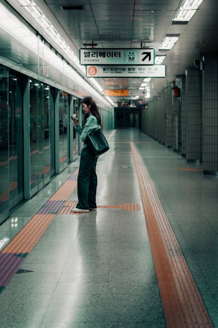 수도권 지하철 환승역 플랫폼 이미지