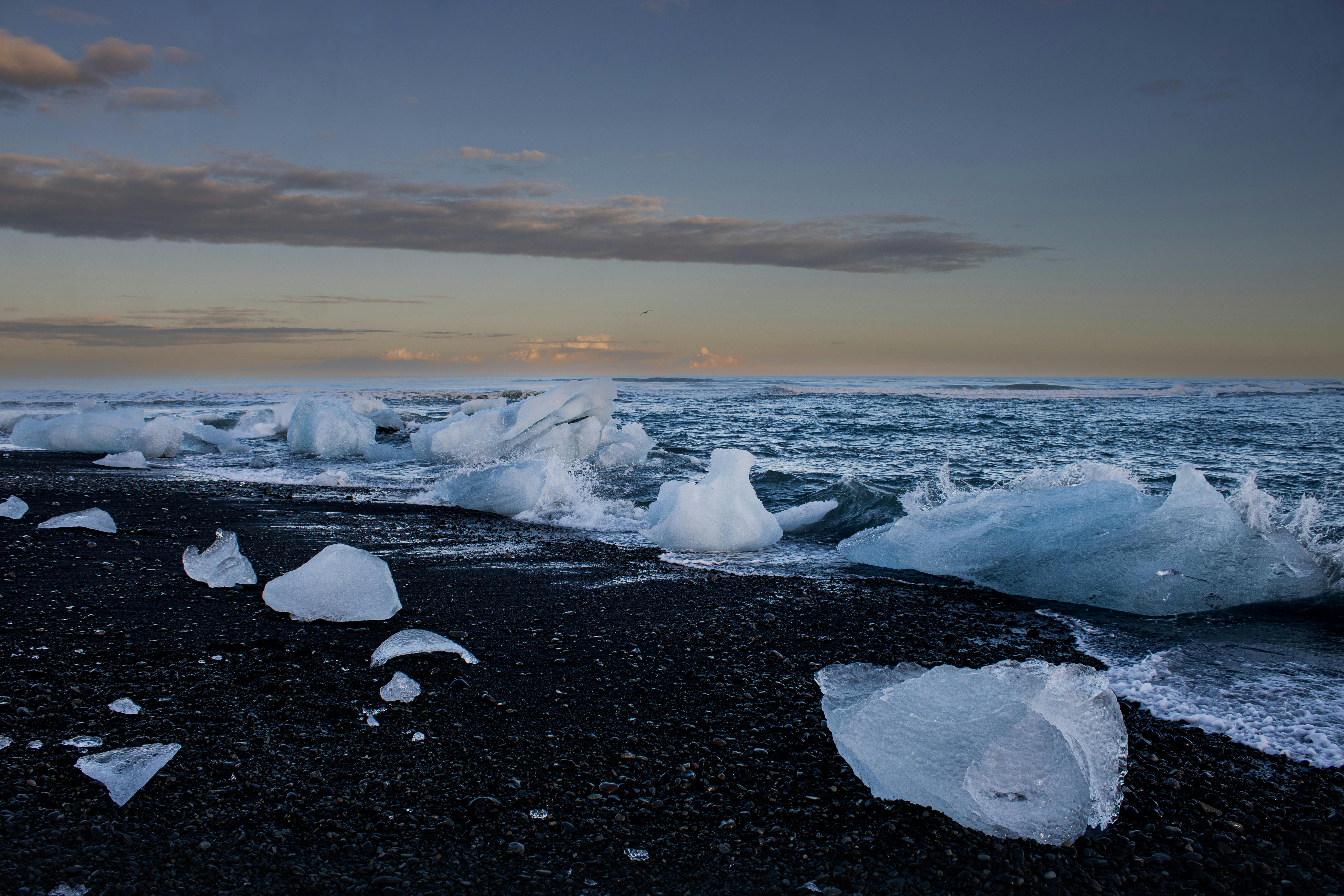 ICE, Climate Bonds Initiative Partner to Strengthen Sustainable Bond Data Transparency — Photo by Hub JACQU on Pexels