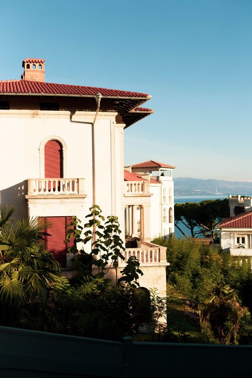 Free Charming villa in Croatia overlooking the Adriatic Sea, perfect summer destination. Stock Photo
