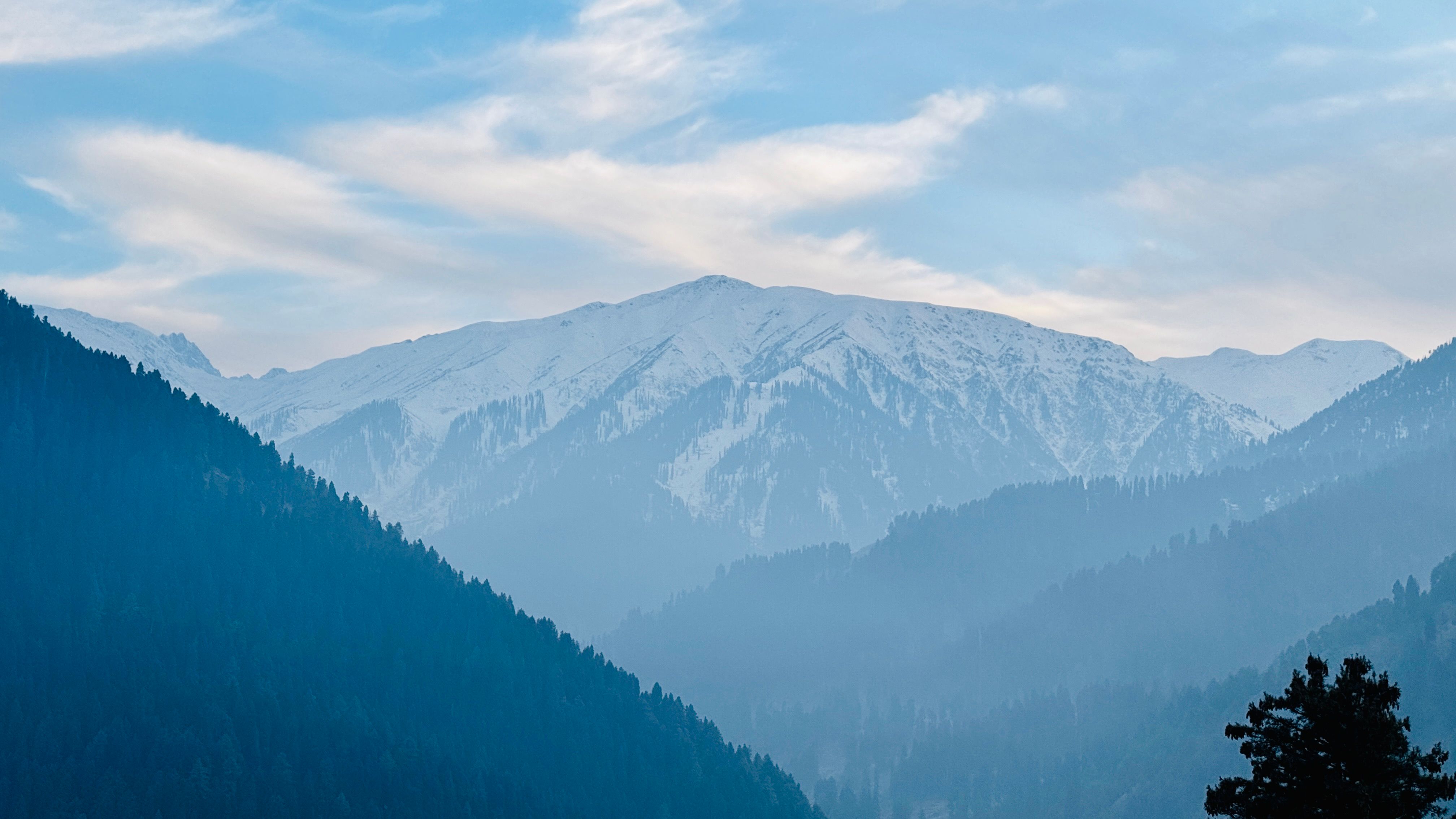 Kashmir Houseboat Magic