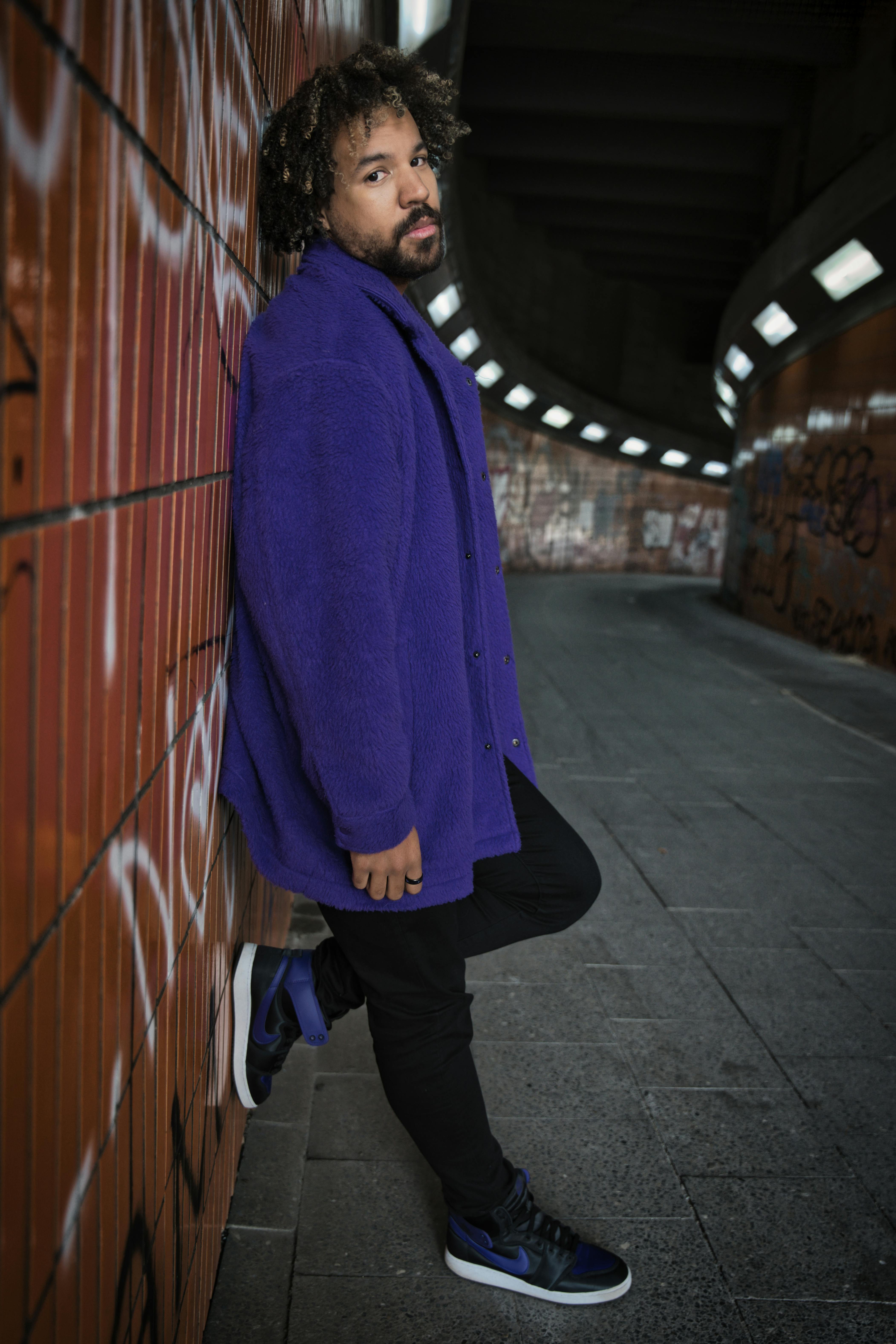 urban fashion portrait in berlin tunnel