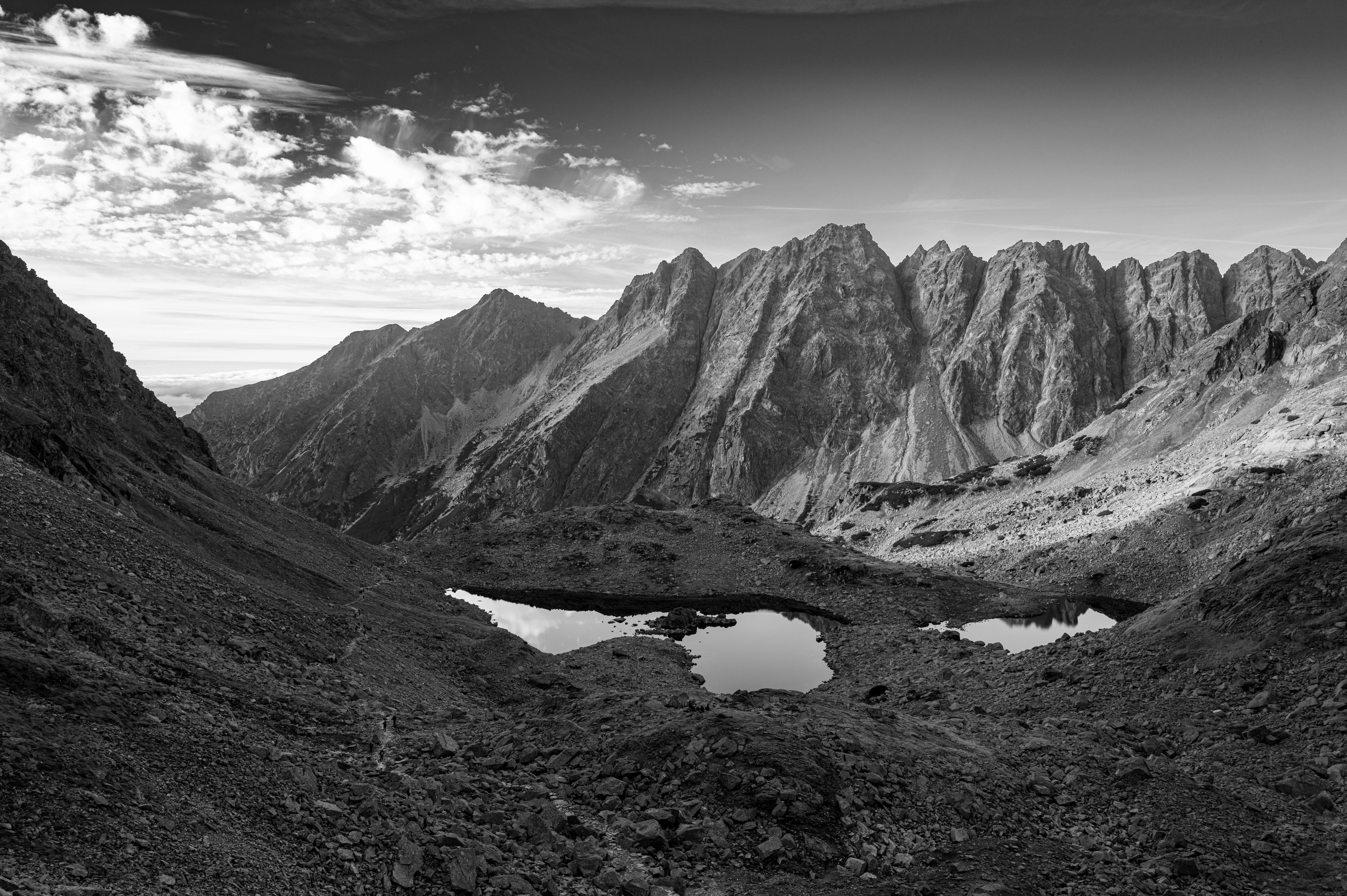 Impressionante Paisagem Em Preto E Branco De Vysoké Tatry · Foto ...