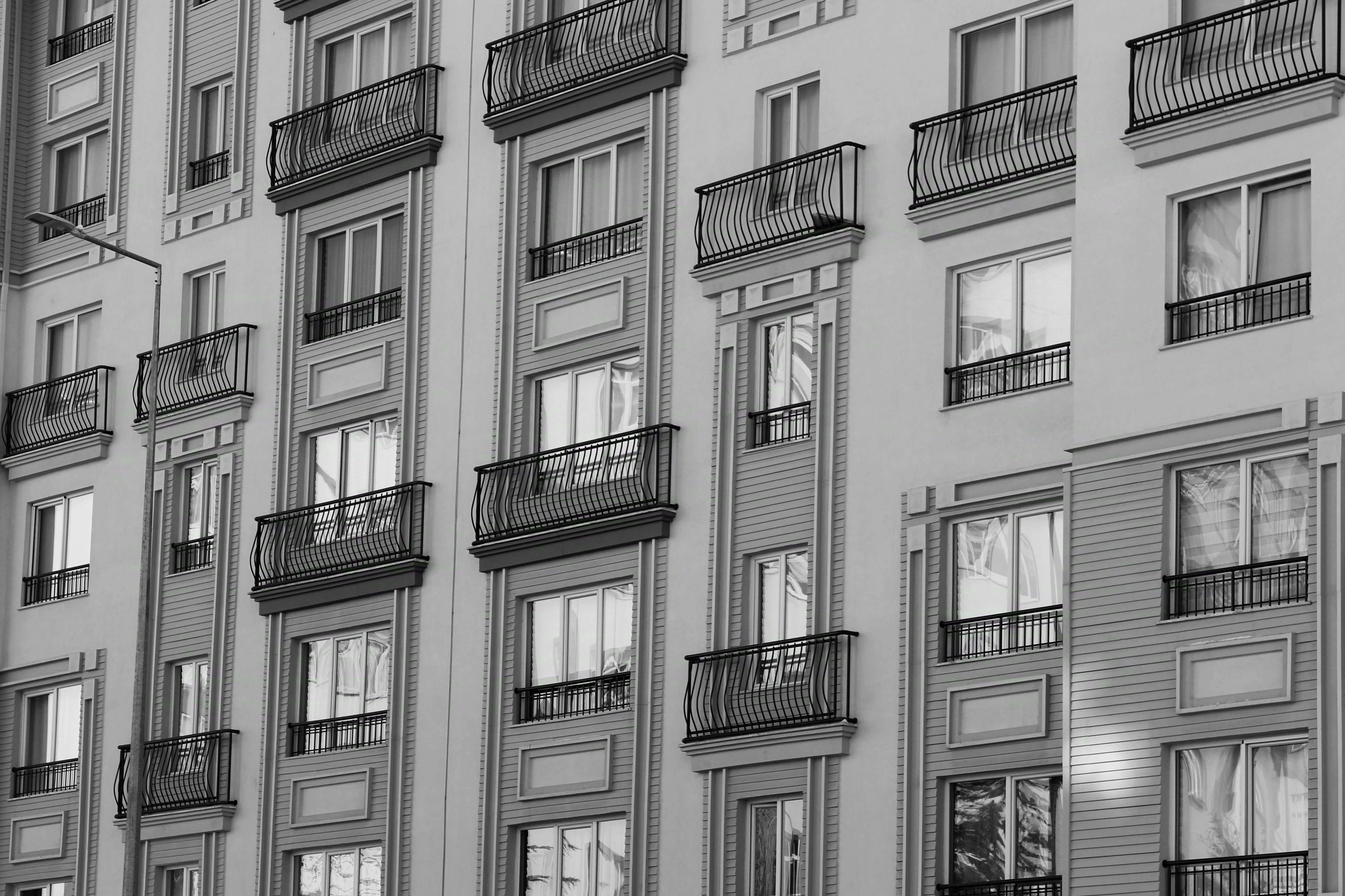 property management, landlord tools, tenant screening, rental income, real estate investing, lease agreements — Photo by Bern