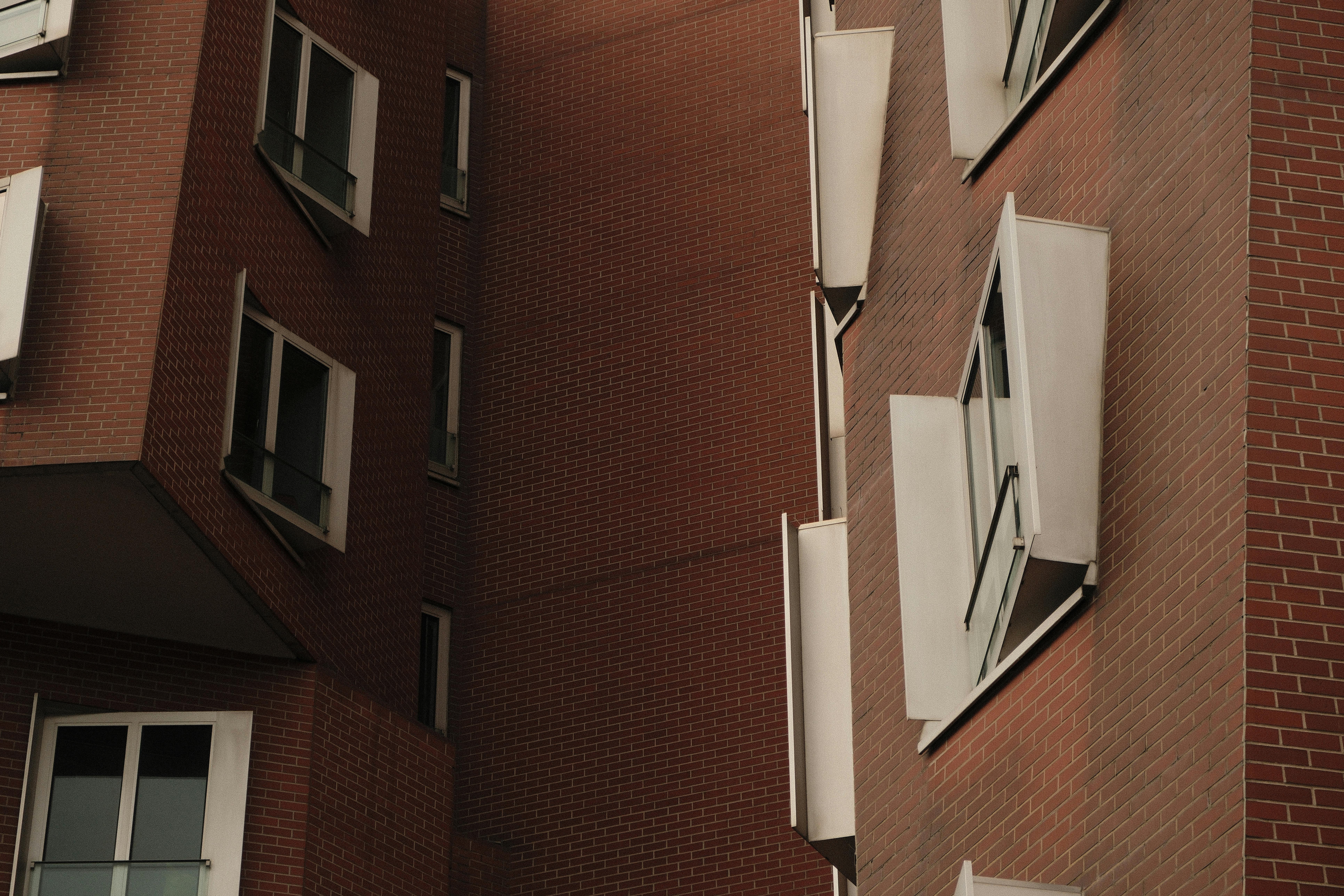 modern architectural facade in dusseldorf