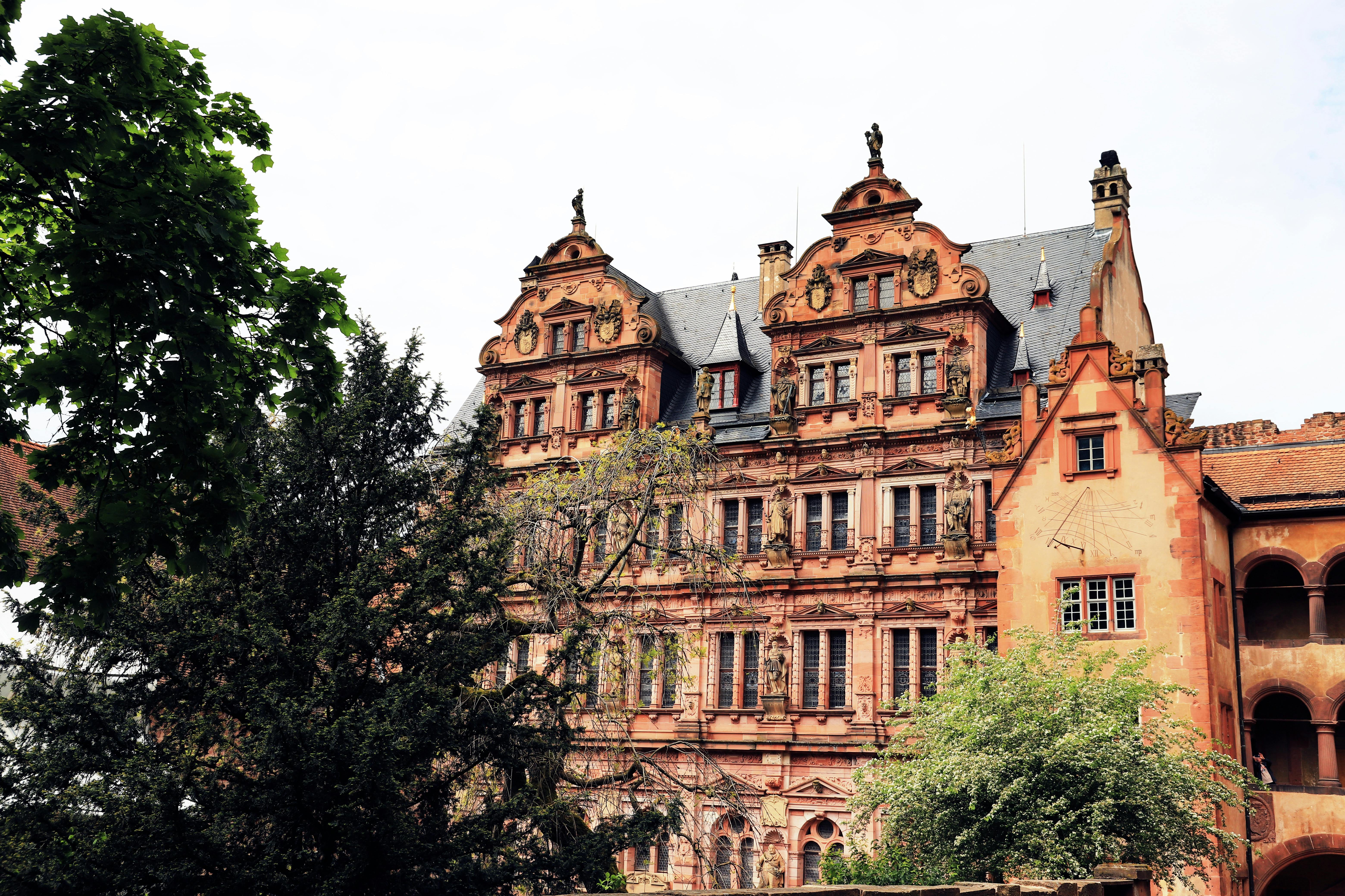 renaissance architecture of heidelberg castle facade