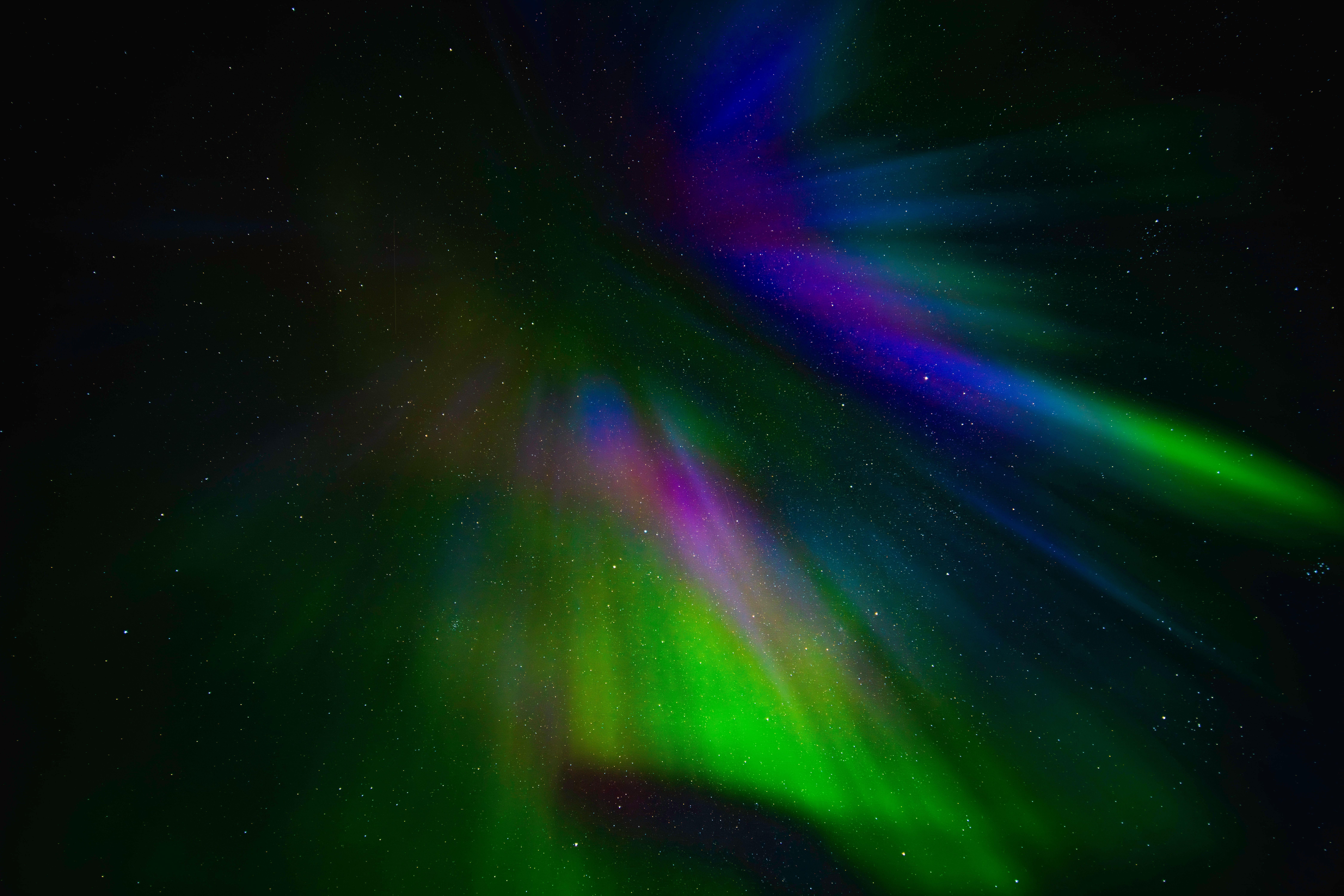 Geomagnetic Storm Forecast: Prepare Now for Potential Power Outages and Disruptions!