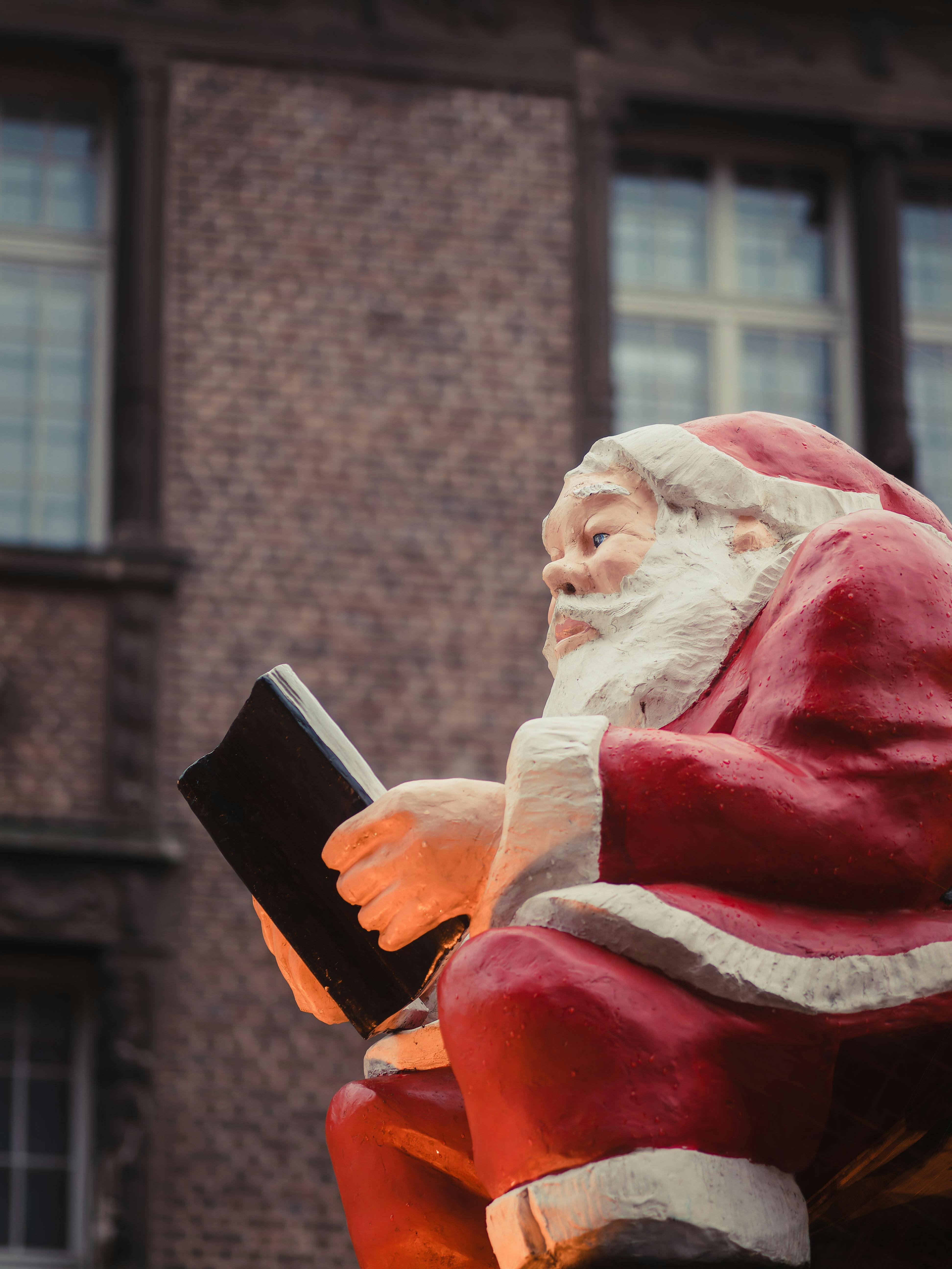 santa claus statue at christmas market