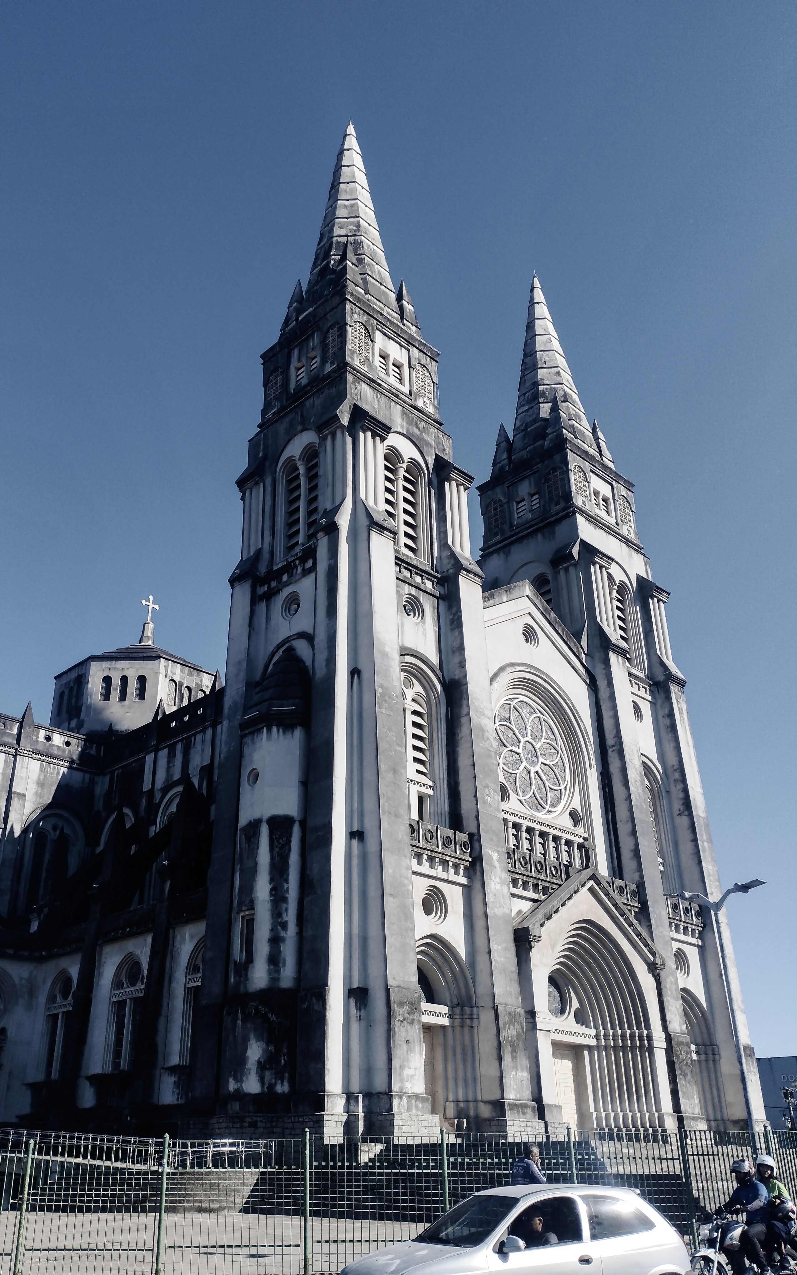 Majestic Gothic Cathedral with Twin Spires · Free Stock Photo