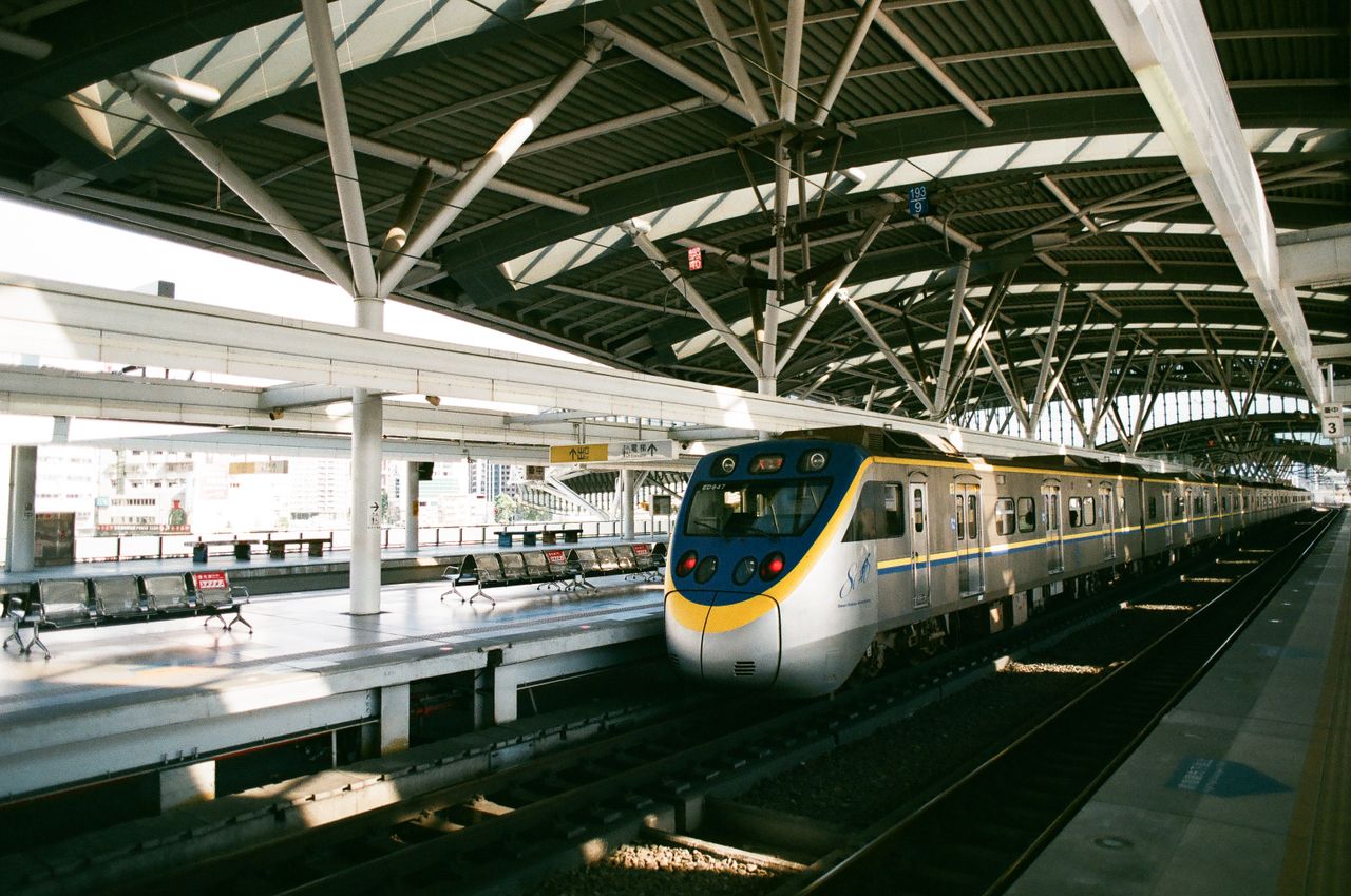 Le train urbain de Kinshasa reprend du service après 15 ans d’arrêt