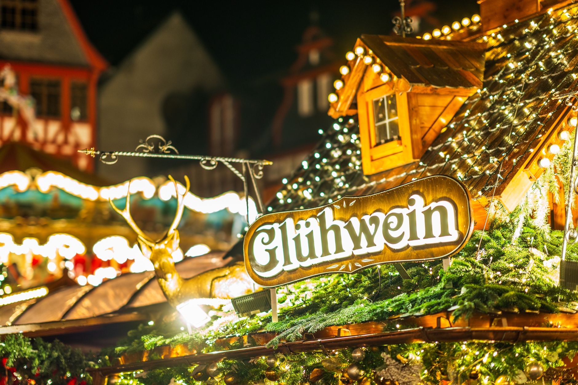 Weihnachtsmarkt mit Glühwein