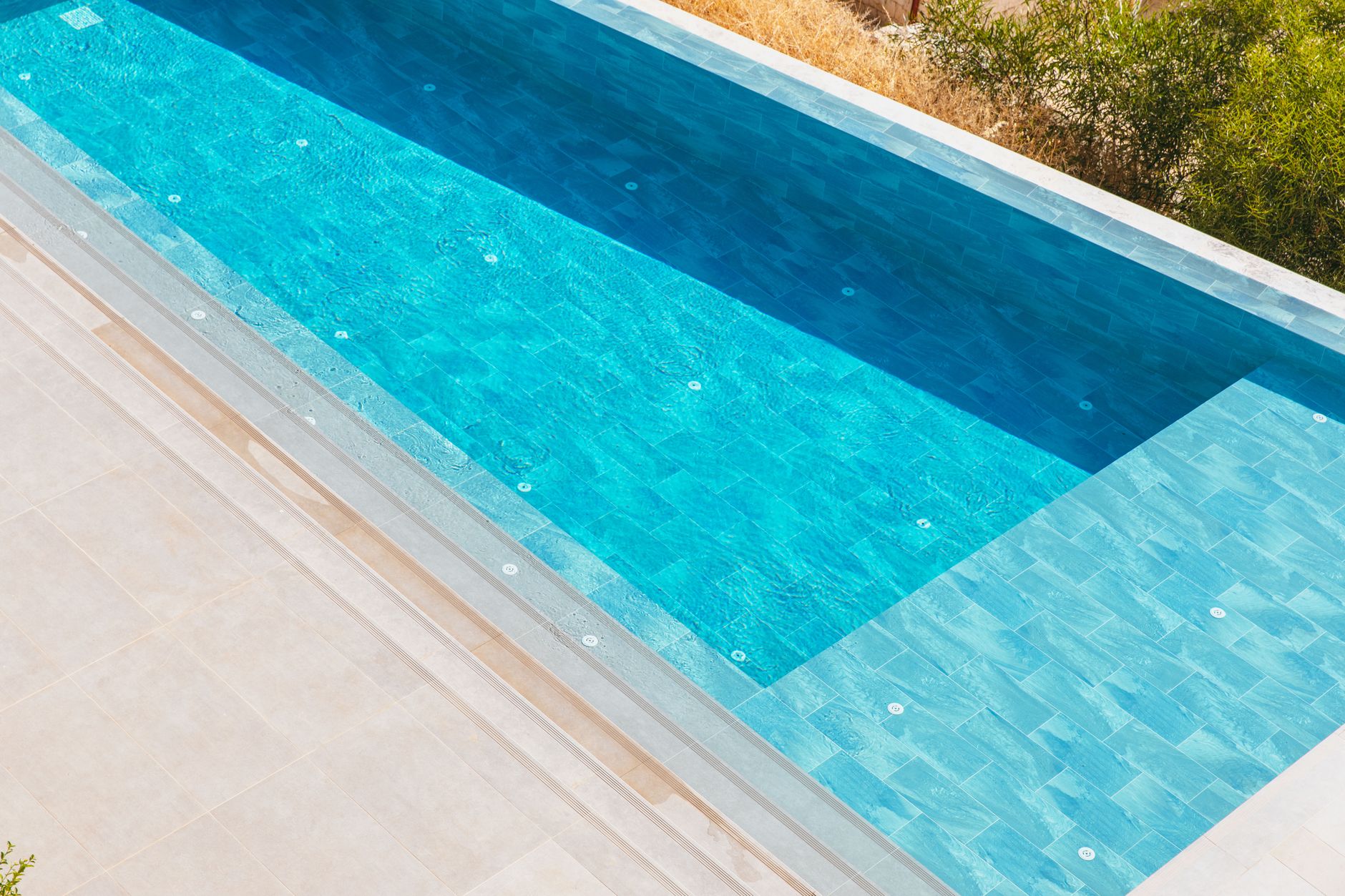 Best Pool Cleaner for Above-Ground Pools in 2026